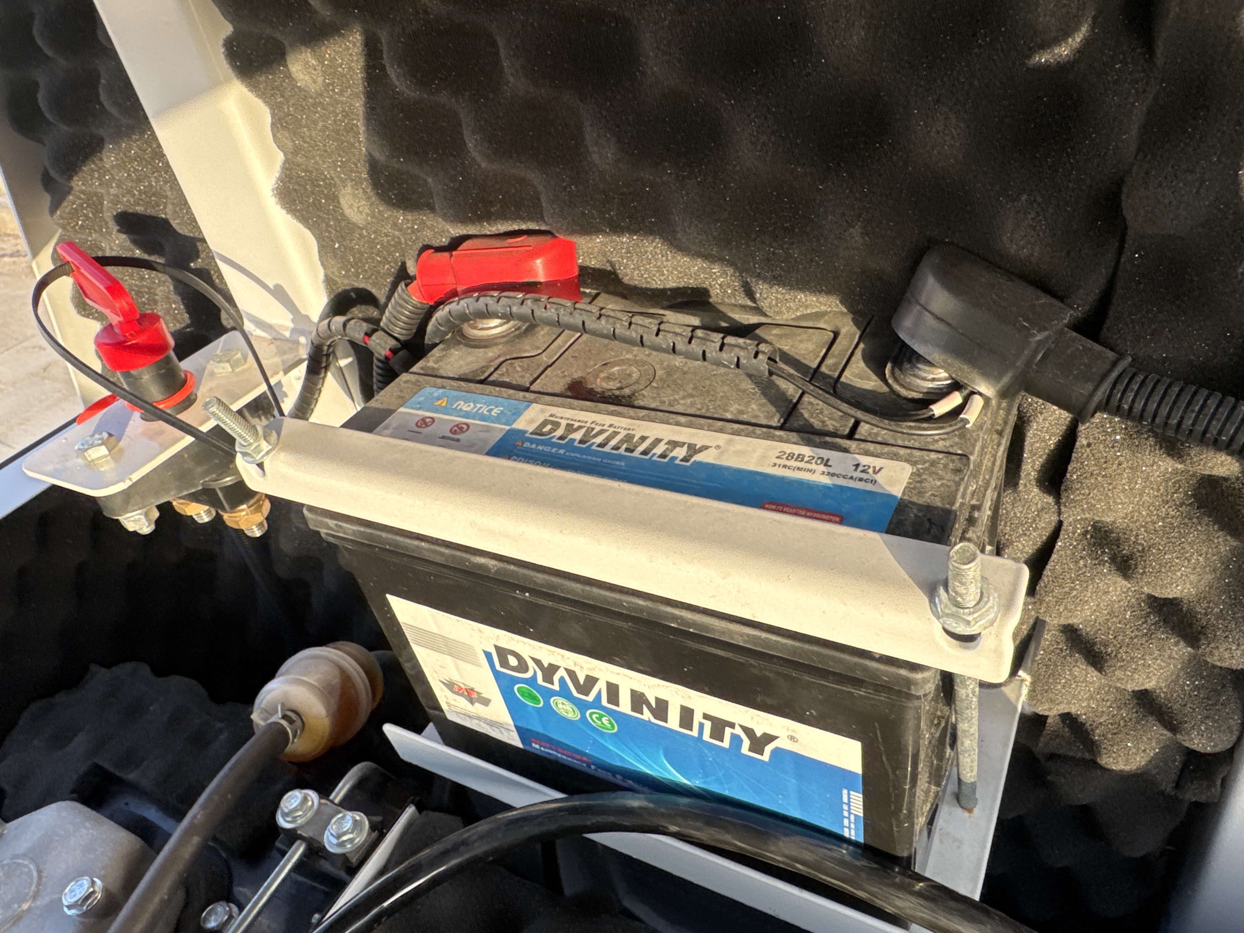 LTA-002-Hunter-Pro-GLTS4005-Light-towers-inspection-Electronics-Battery-1