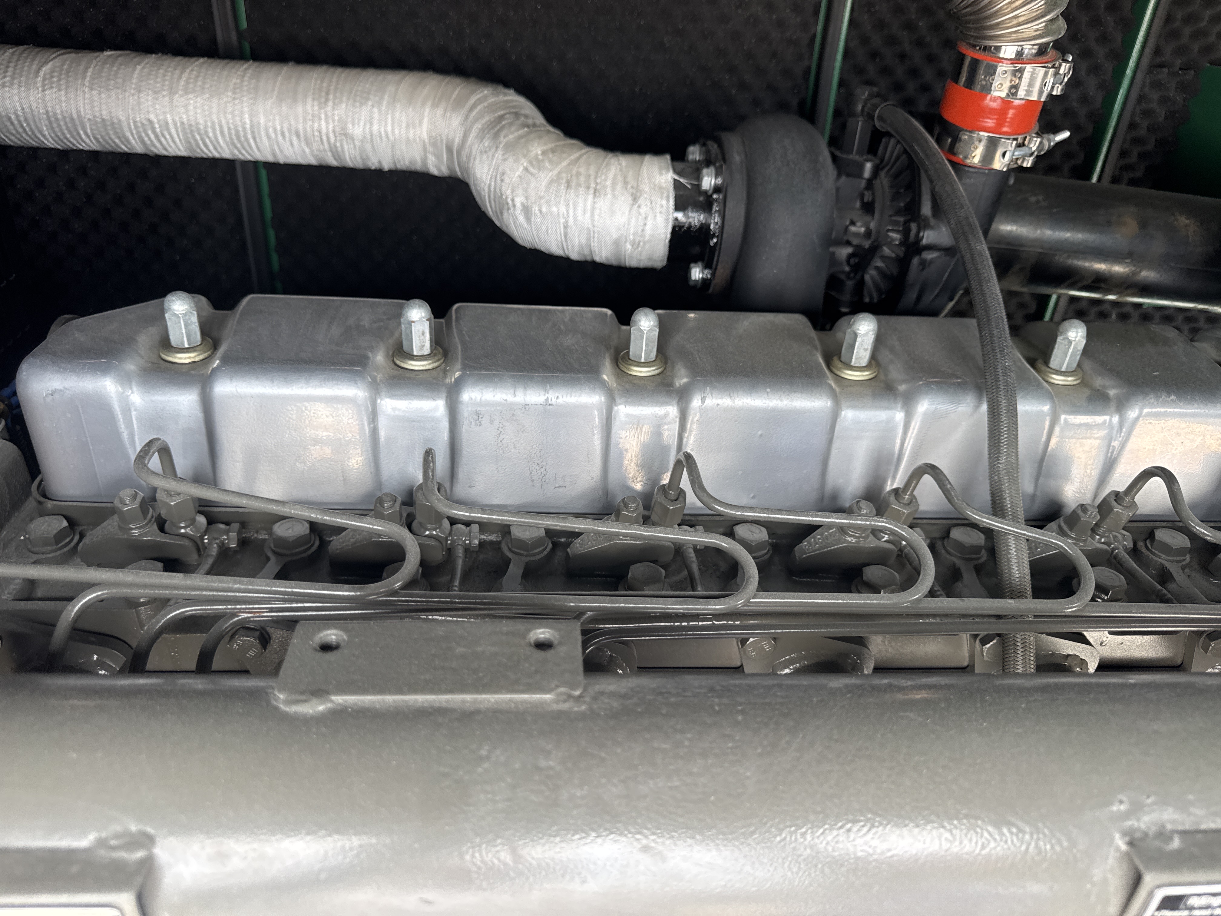 SGG-005-Green-Power-GP180-Stationary-generators-inspection-Engine-Engine-oil-leaks-1