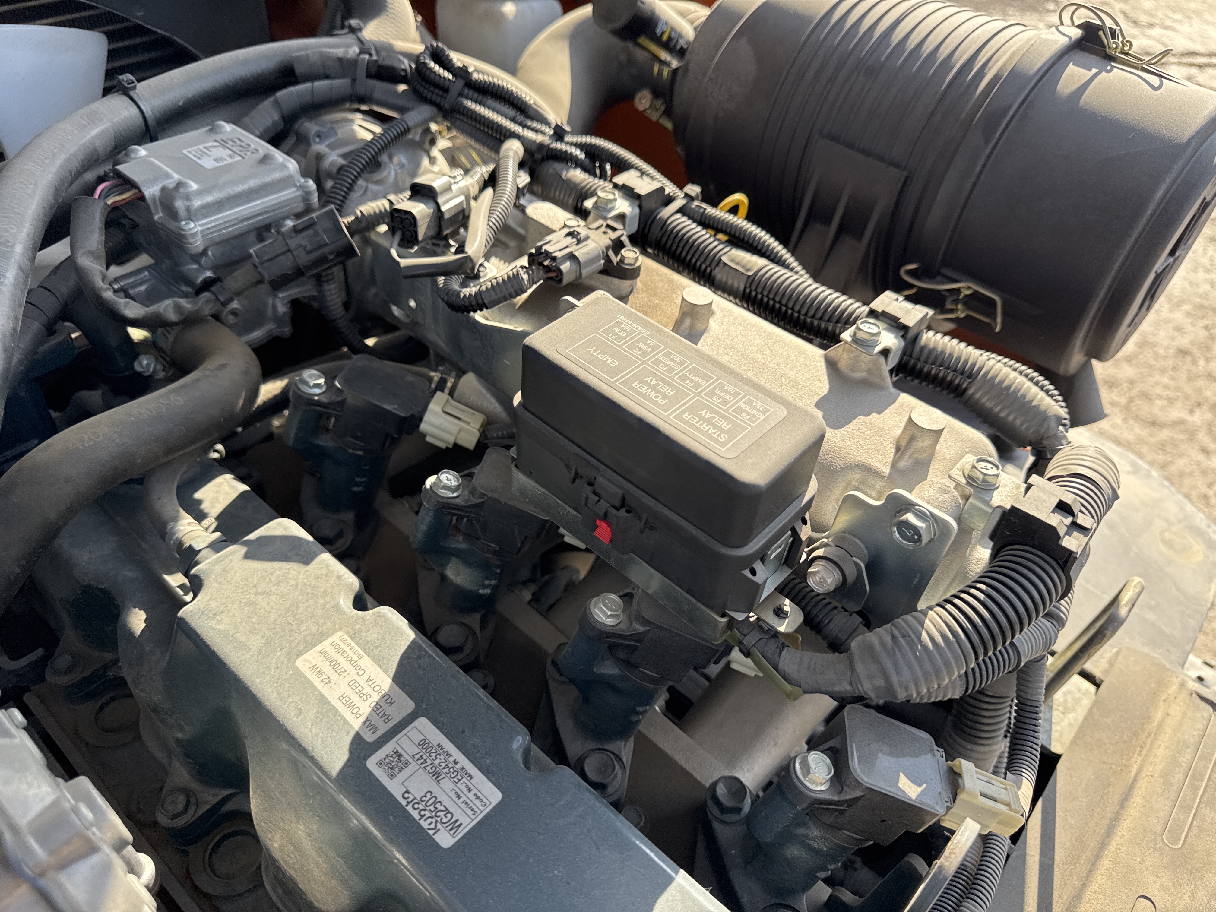 FLM-018-Doosan-G30NXP-Forklifts-inspection-Engine-Engine-oil-leaks-1