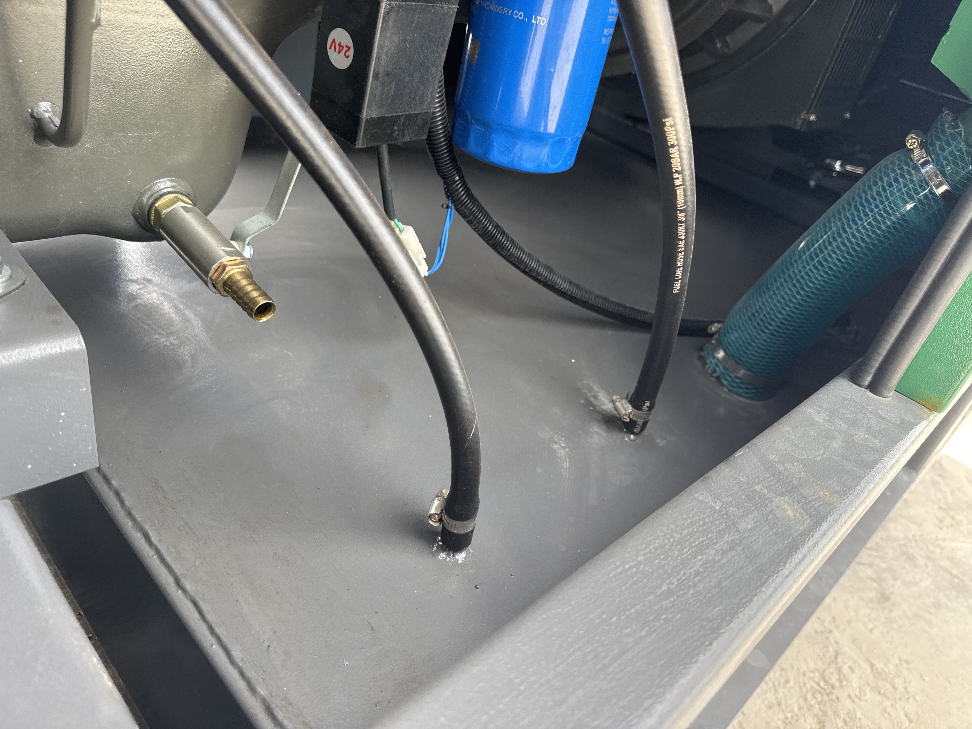 SGG-005-Green-Power-GP180-Stationary-generators-inspection-Engine-Fuel-tank-1