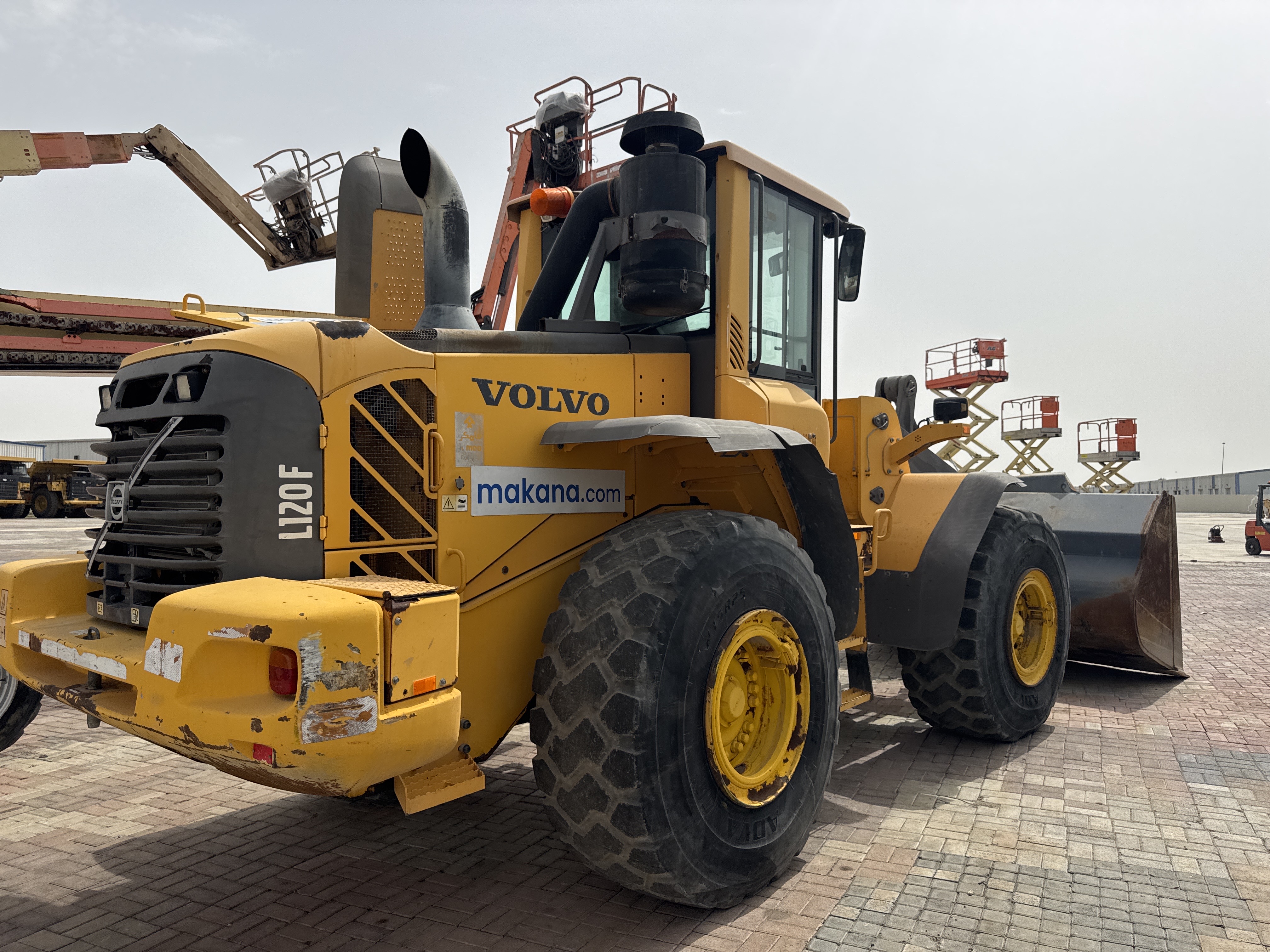 WHL-011-فولفو-L120F-لوادر-بعجلات-فحص-الهيكل-الصبغ-1