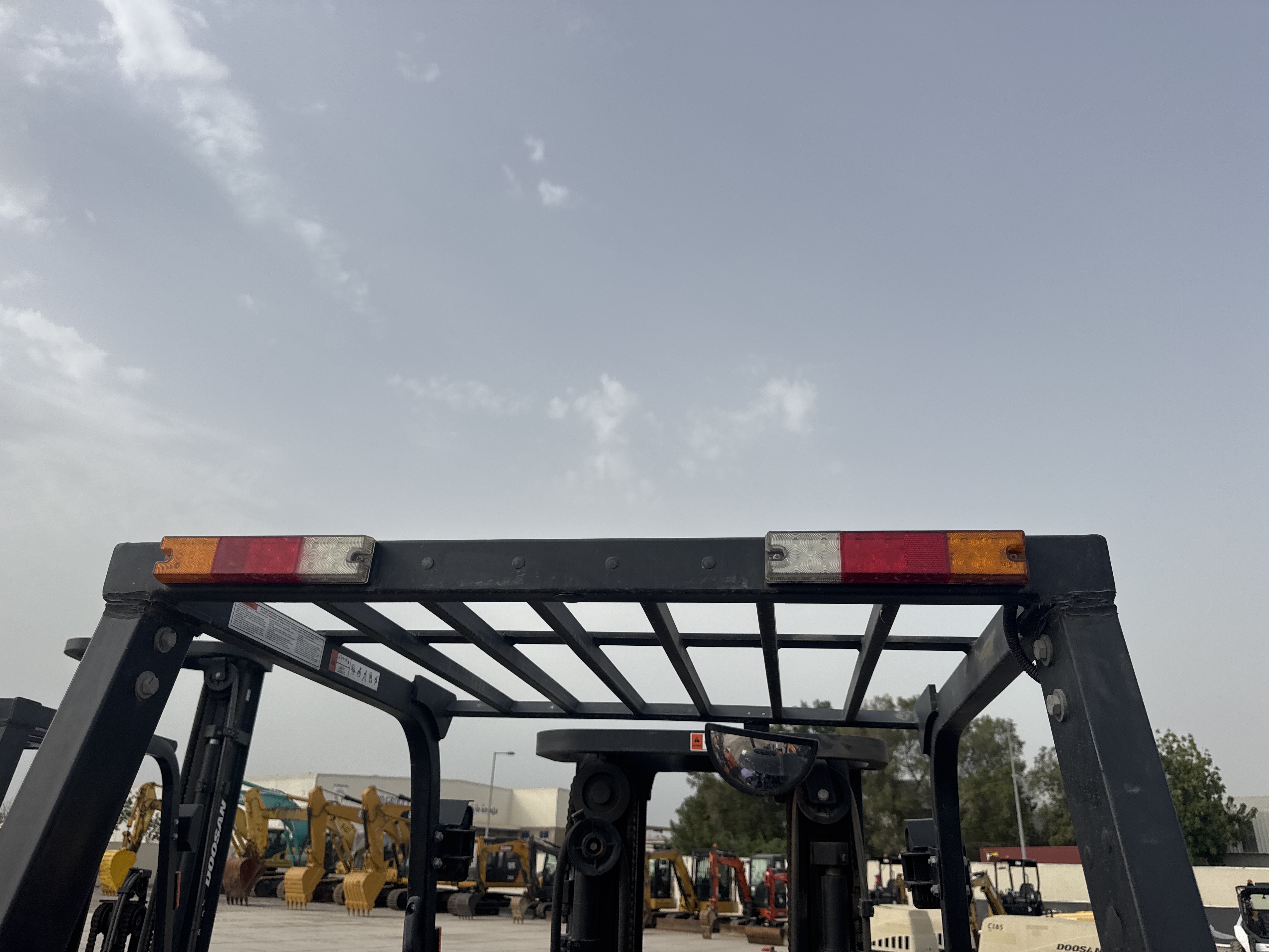 FLM-020-دوسان-G30NXP-رافعات-شوكية-فحص-الأمان-هيكل-الحماية-من-السقوط-(ROPS/FOPS)-1
