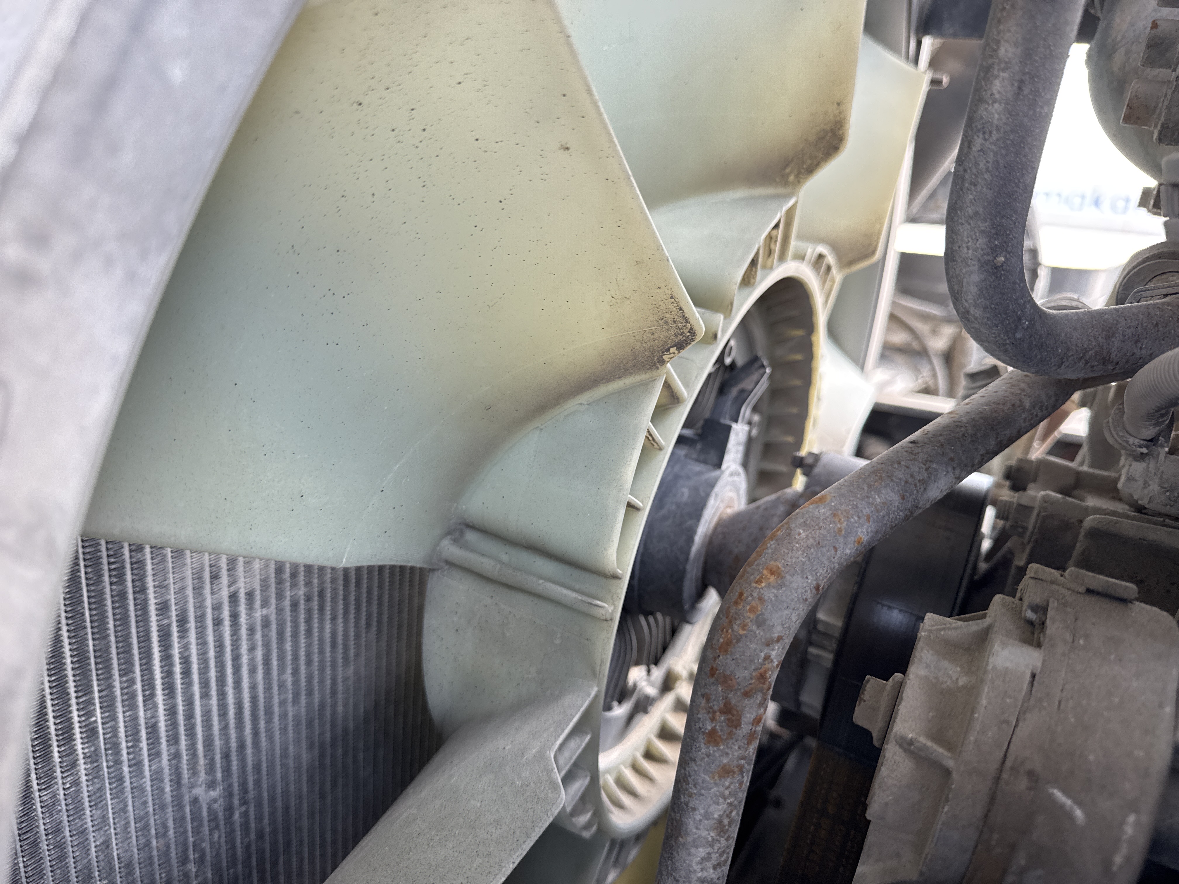 CMT-001-Renault-Kerax-Concrete-mixer-trucks-inspection-Engine-Cooling-fan-and-fan-guard-1