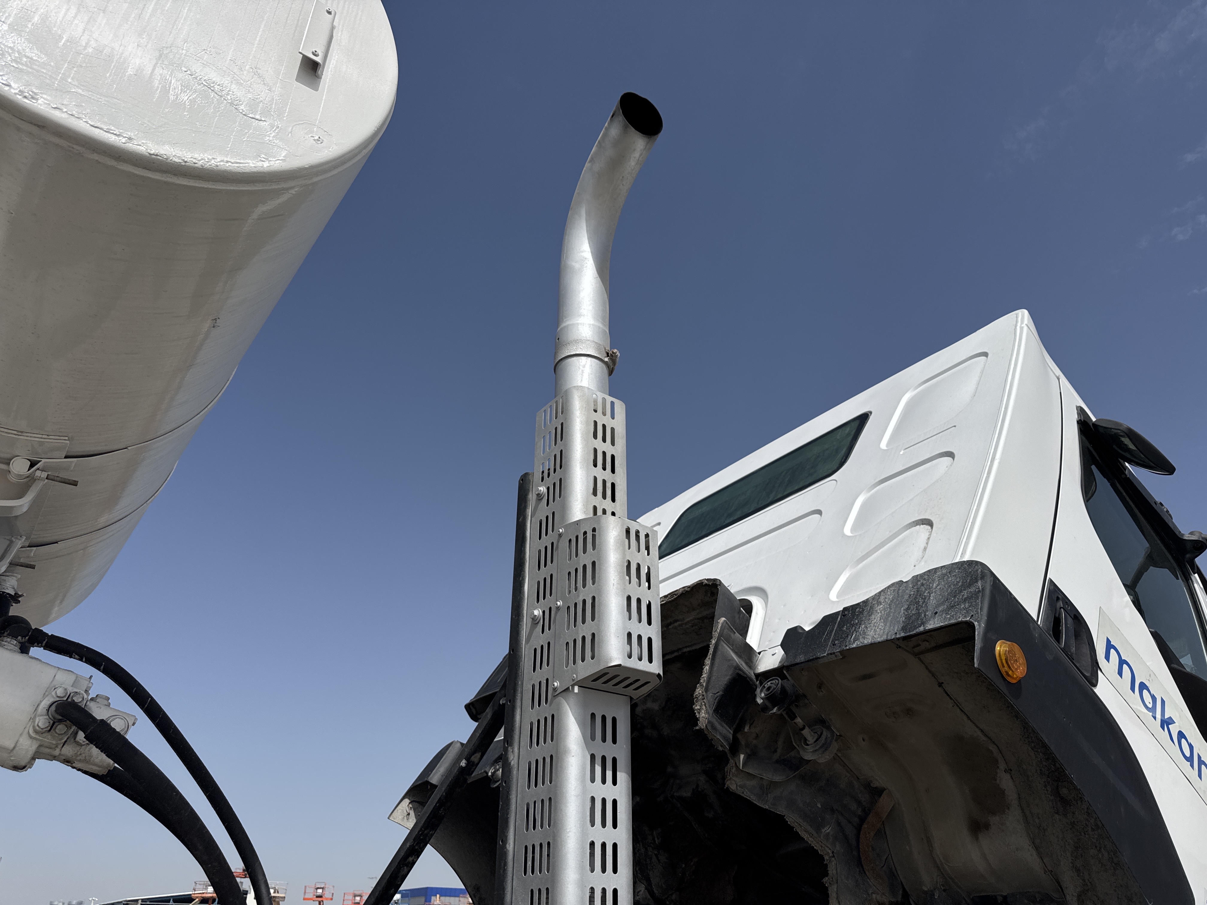 CMT-001-Renault-Kerax-Concrete-mixer-trucks-inspection-Engine-Exhaust-system-1