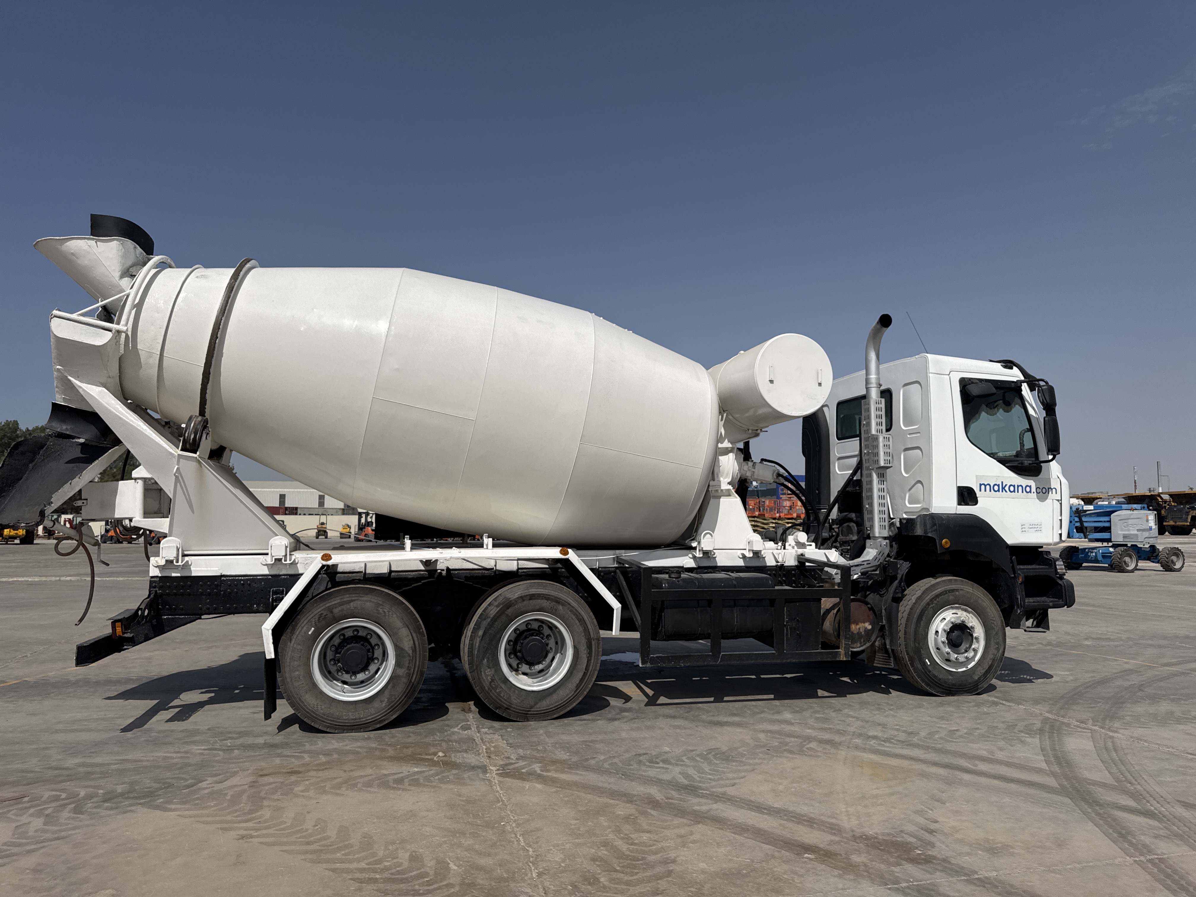 CMT-001-Renault-Kerax-Concrete-mixer-trucks-inspection-Structure-Paint-1