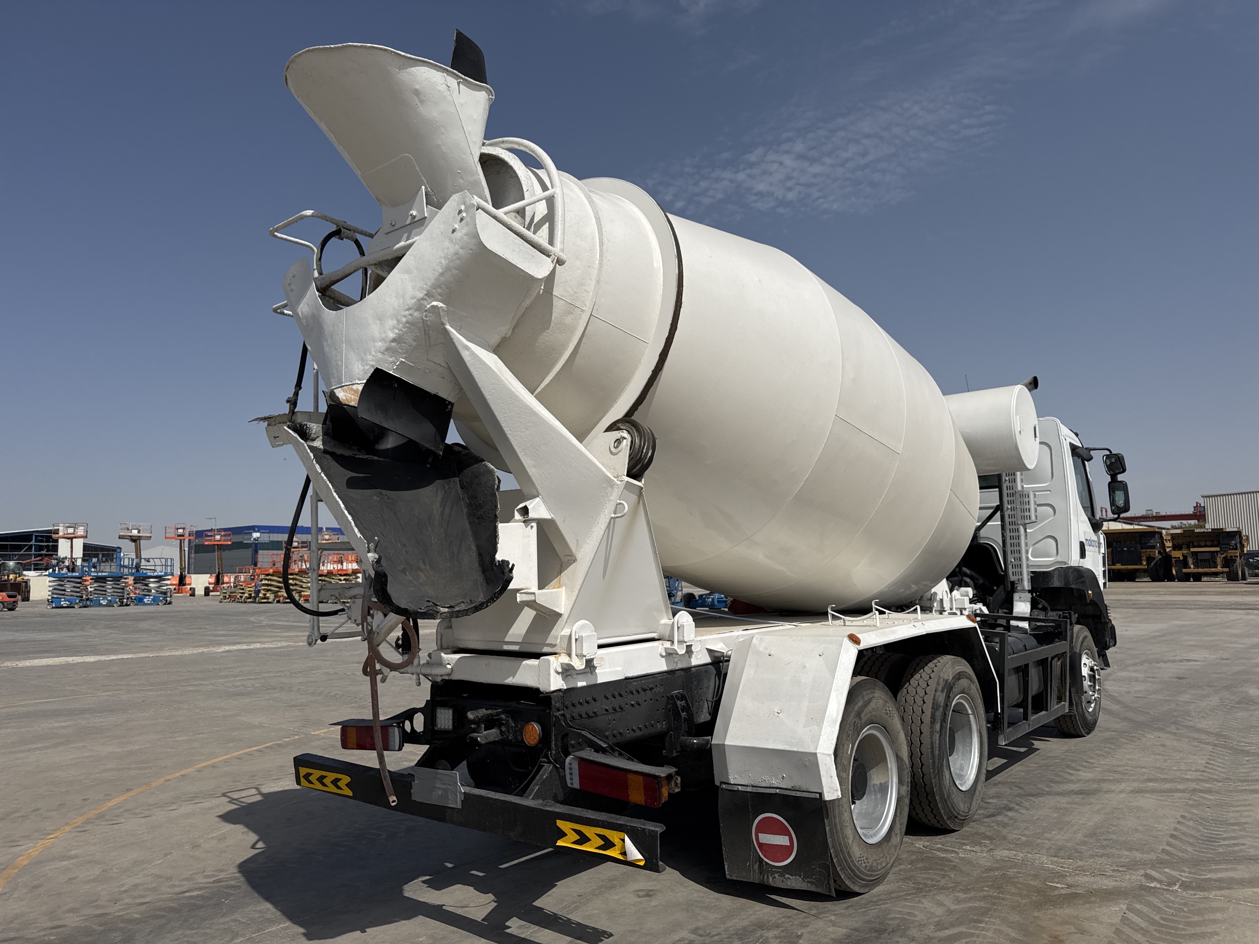 CMT-001-Renault-Kerax-Concrete-mixer-trucks-inspection-Structure-Paint-1