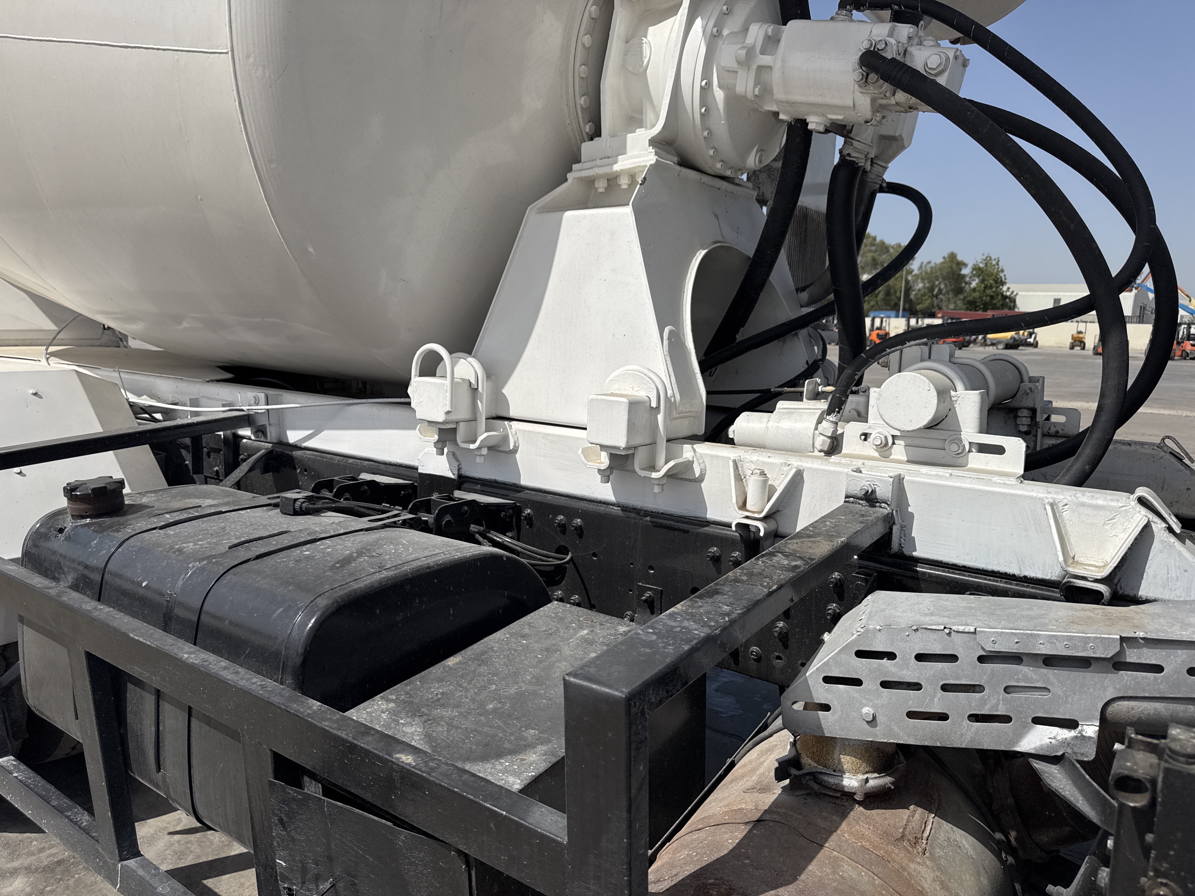 CMT-001-Renault-Kerax-Concrete-mixer-trucks-inspection-Chassis-Frame-condition-1