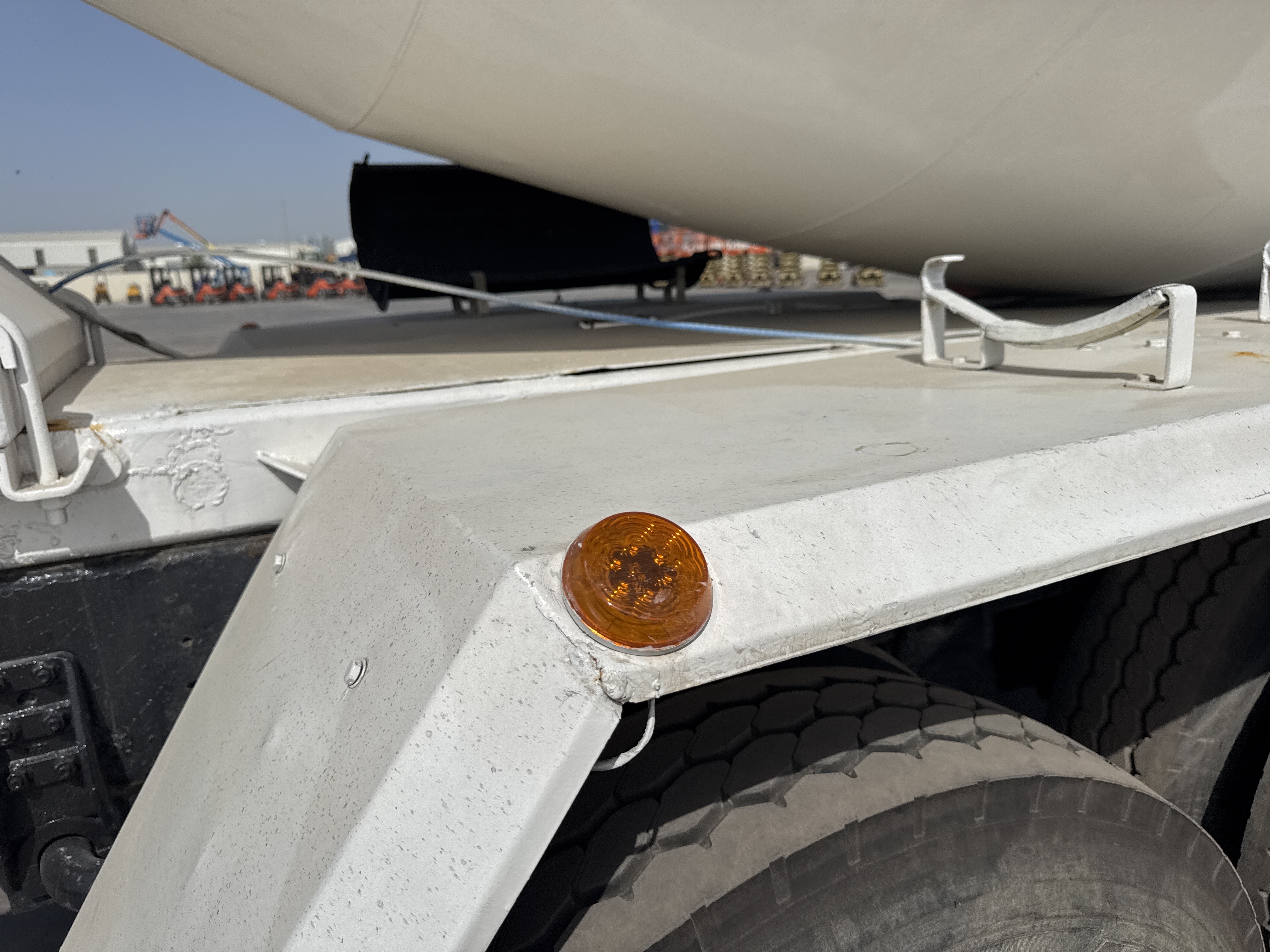 CMT-001-Renault-Kerax-Concrete-mixer-trucks-inspection-Electronics-Lights-and-signals-1