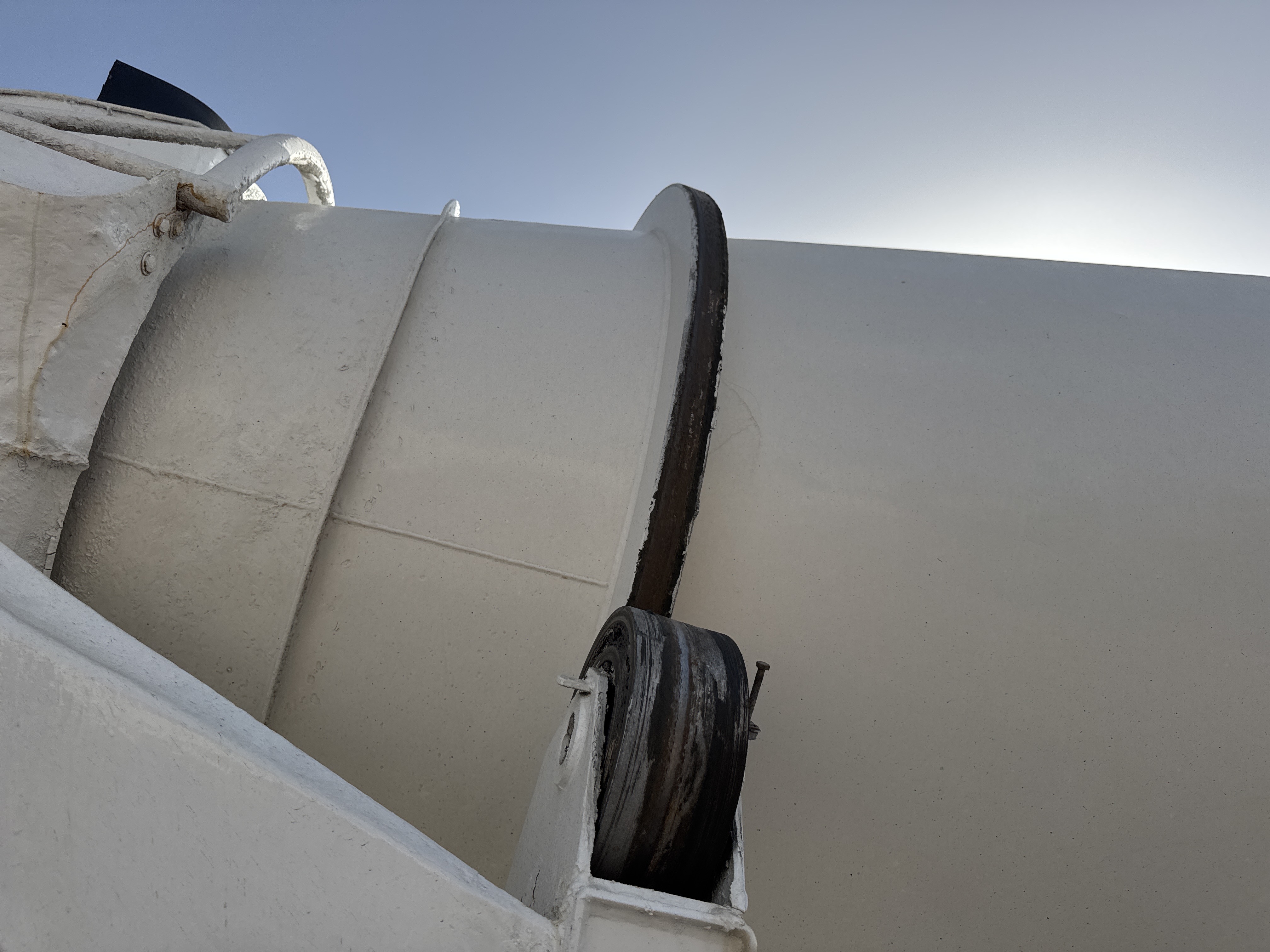 CMT-001-Renault-Kerax-Concrete-mixer-trucks-inspection-Concrete-mixing-system-Track-1