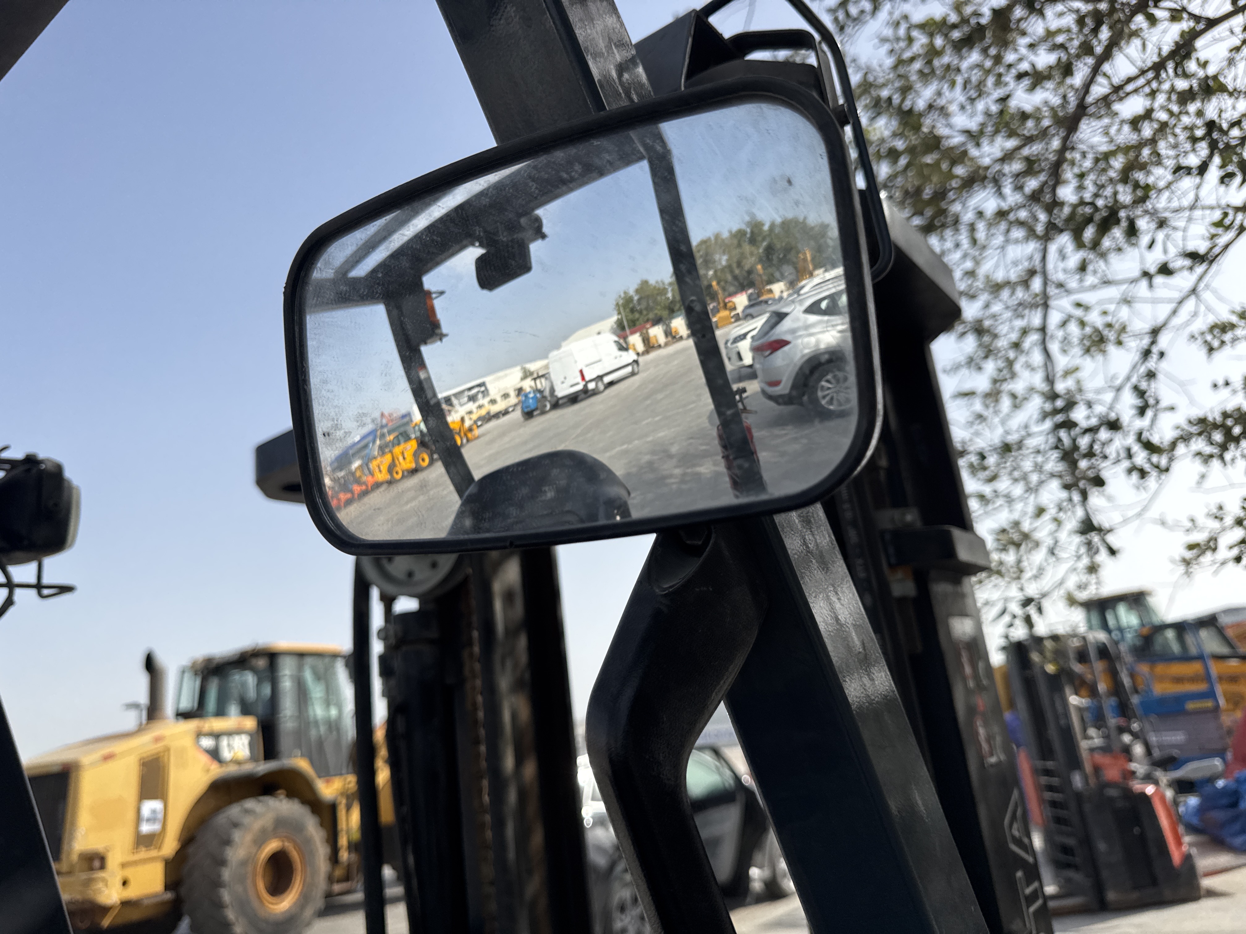 FLM-016-Toyota-8FBCU25-Forklifts-inspection-Cabin-Mirrors-1