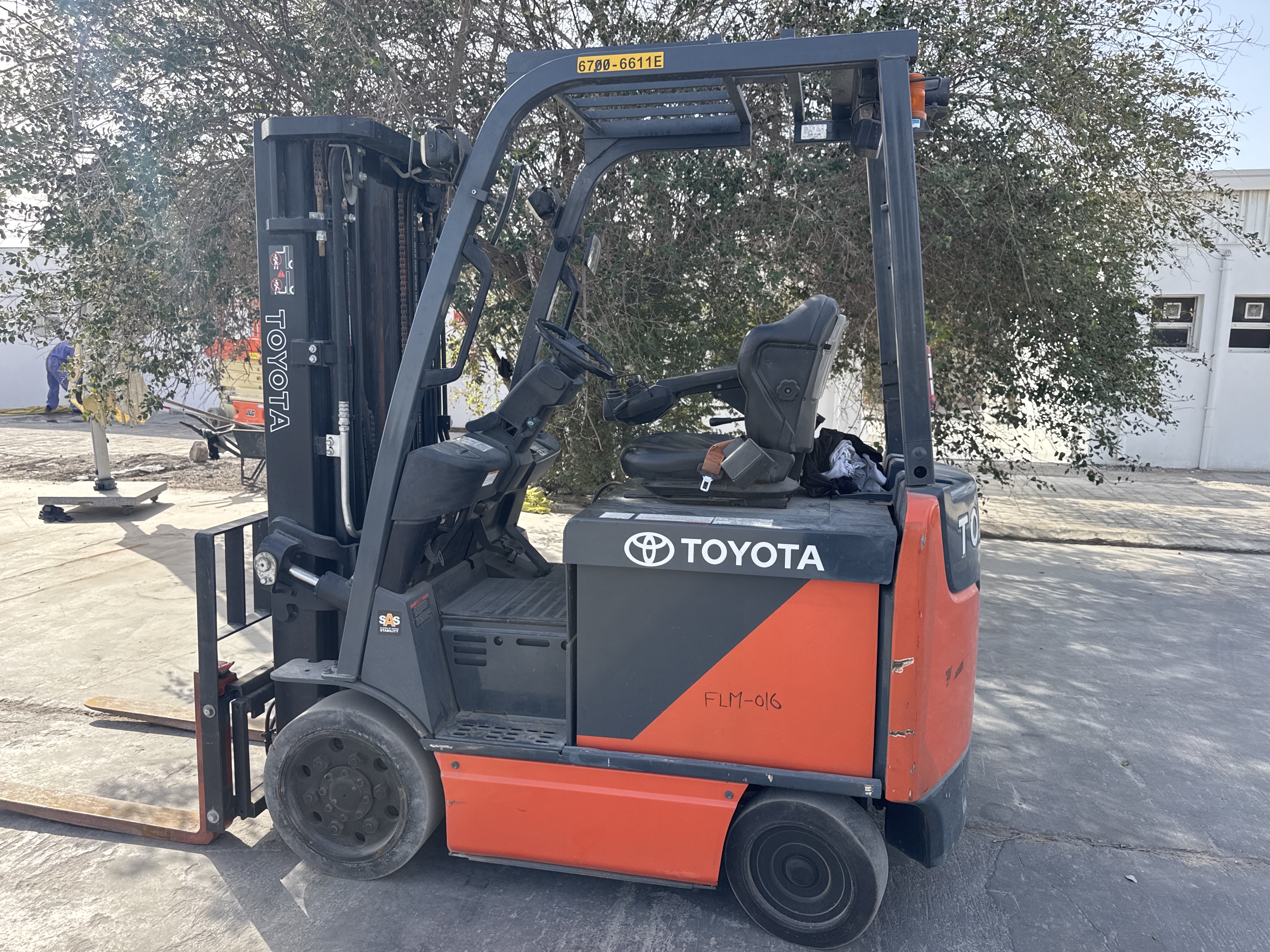 FLM-016-Toyota-8FBCU25-Forklifts-inspection-Structure-Paint-1
