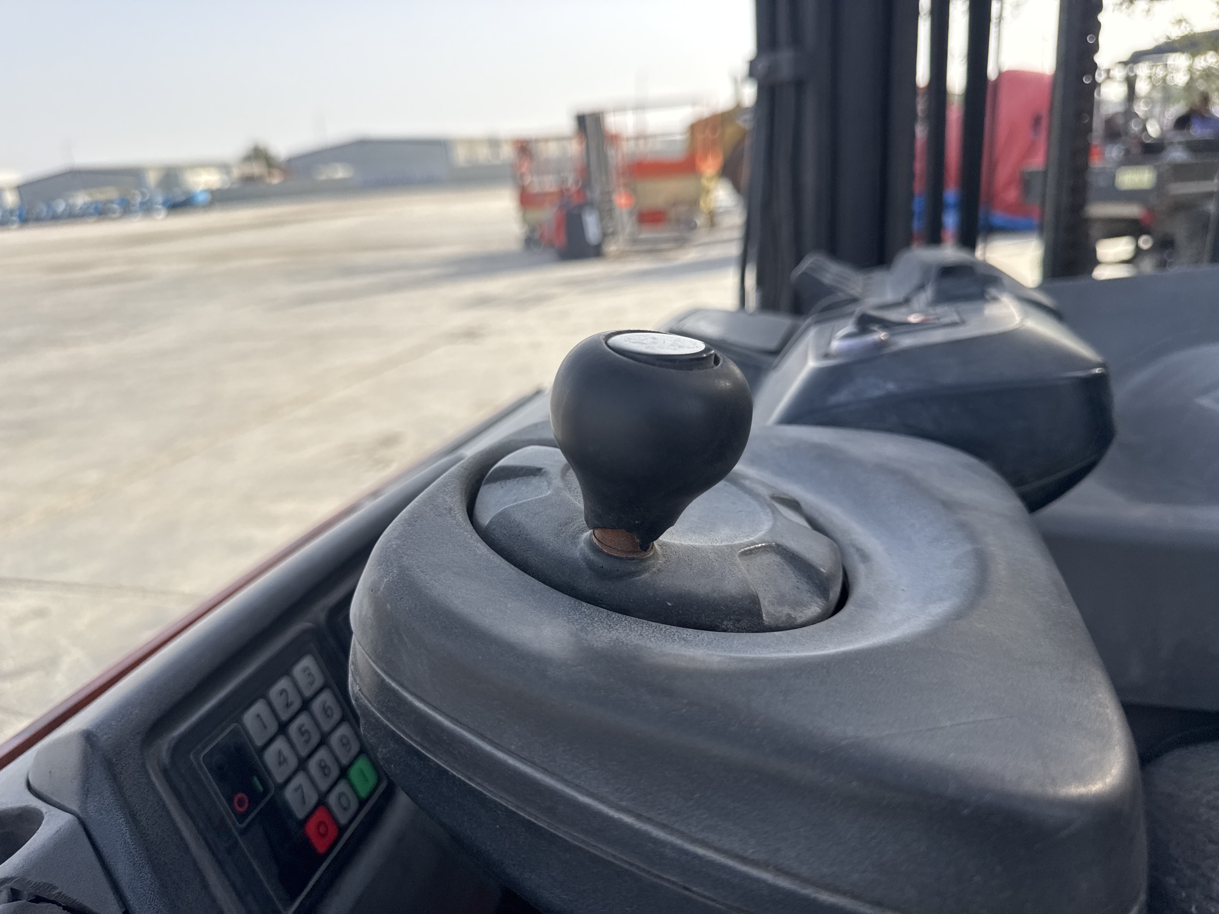 RTM-003-Toyota-Reflex-RRE160M-Reach-trucks-inspection-Cabin-Joysticks-1