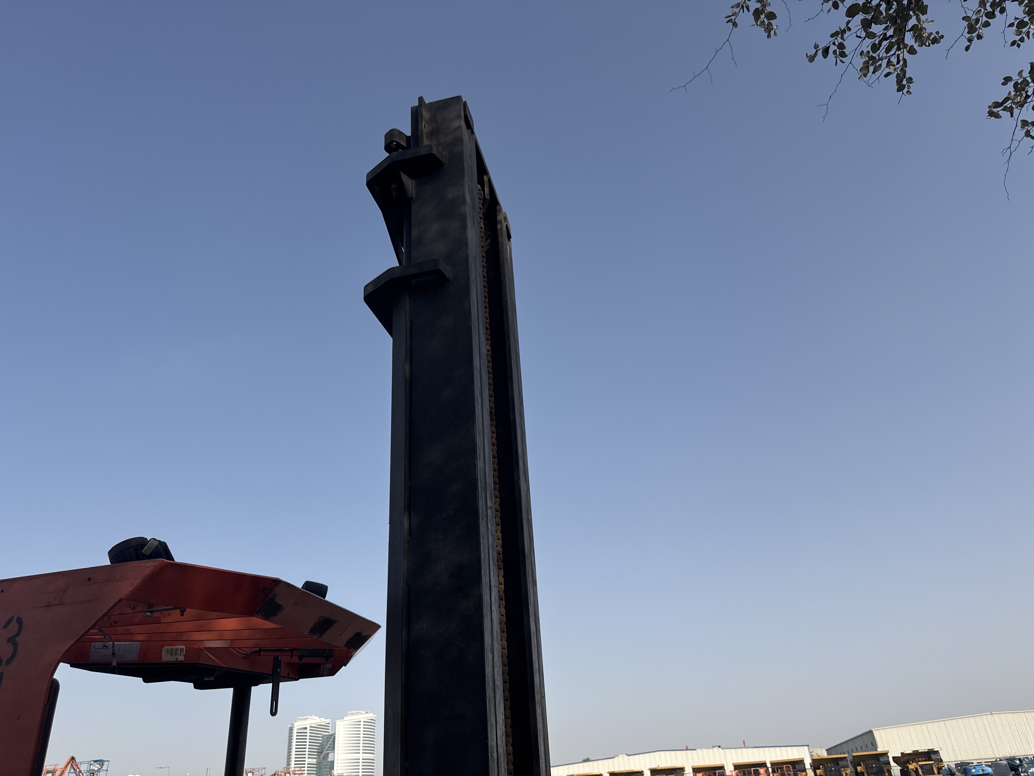 RTM-003-Toyota-Reflex-RRE160M-Reach-trucks-inspection-Chassis-Mast-1