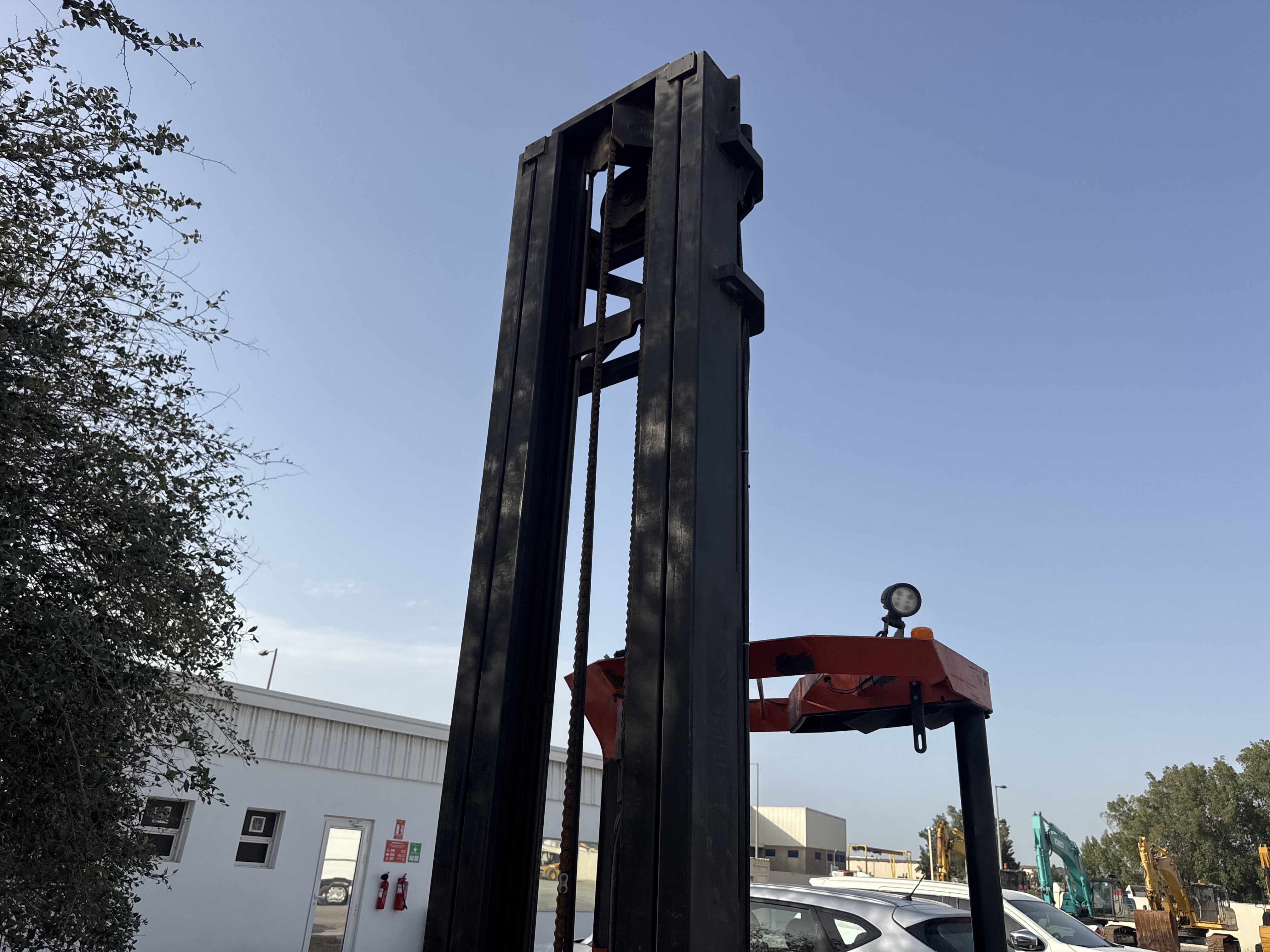 RTM-003-Toyota-Reflex-RRE160M-Reach-trucks-inspection-Chassis-Mast-1