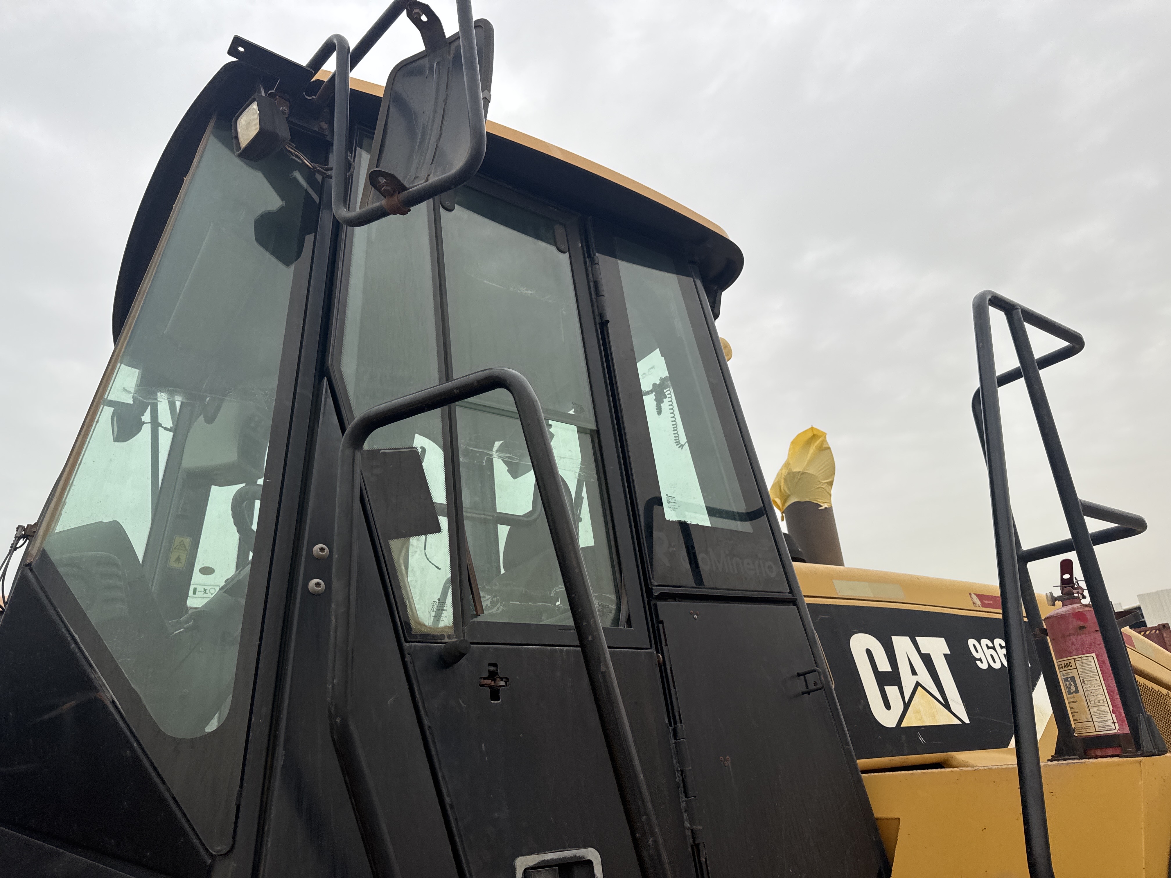 WHL-013-Cat-966H-Wheel-loaders-inspection-Structure-Doors-1