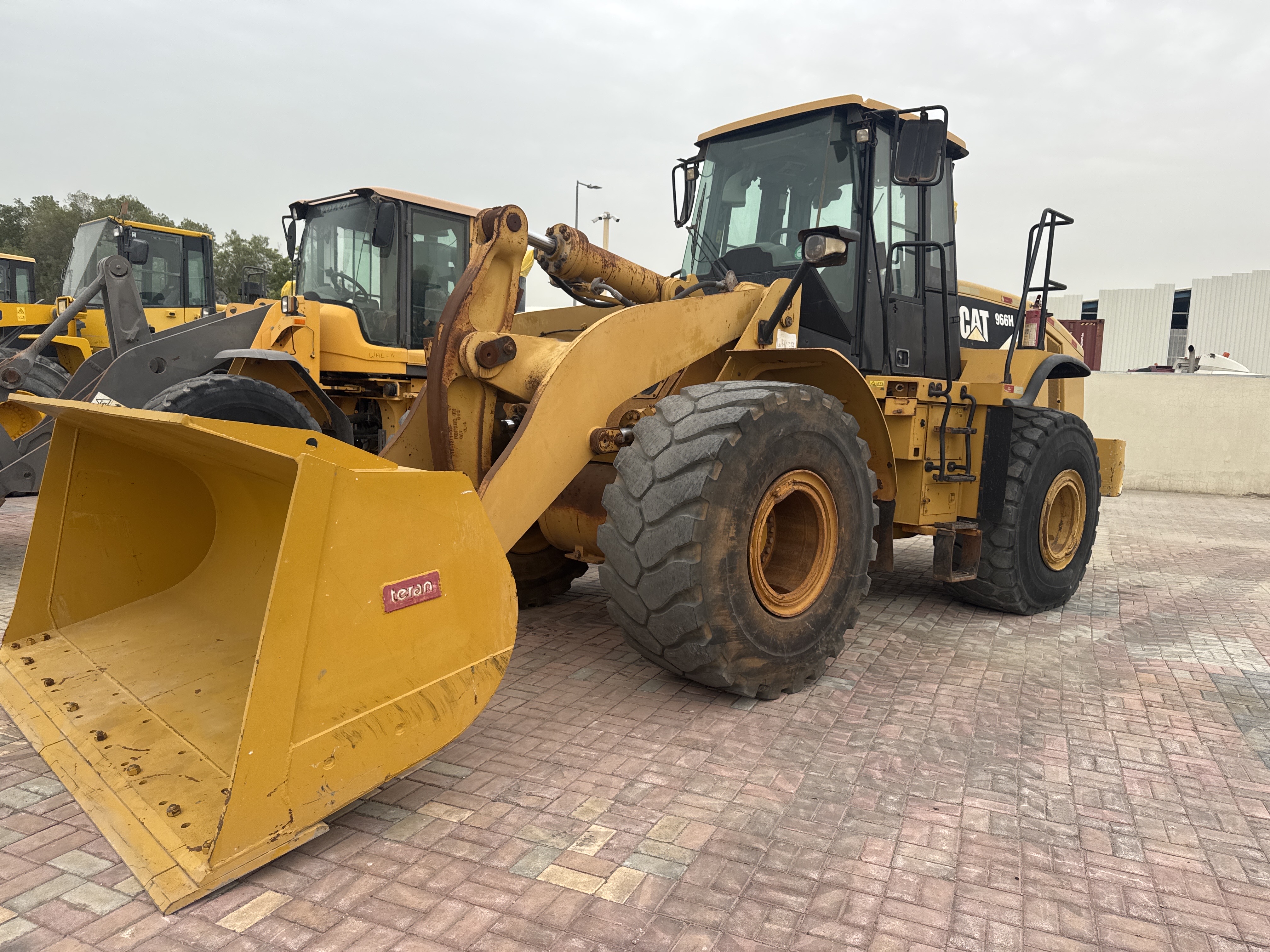 WHL-013-Cat-966H-Wheel-loaders-inspection-Structure-Paint-1
