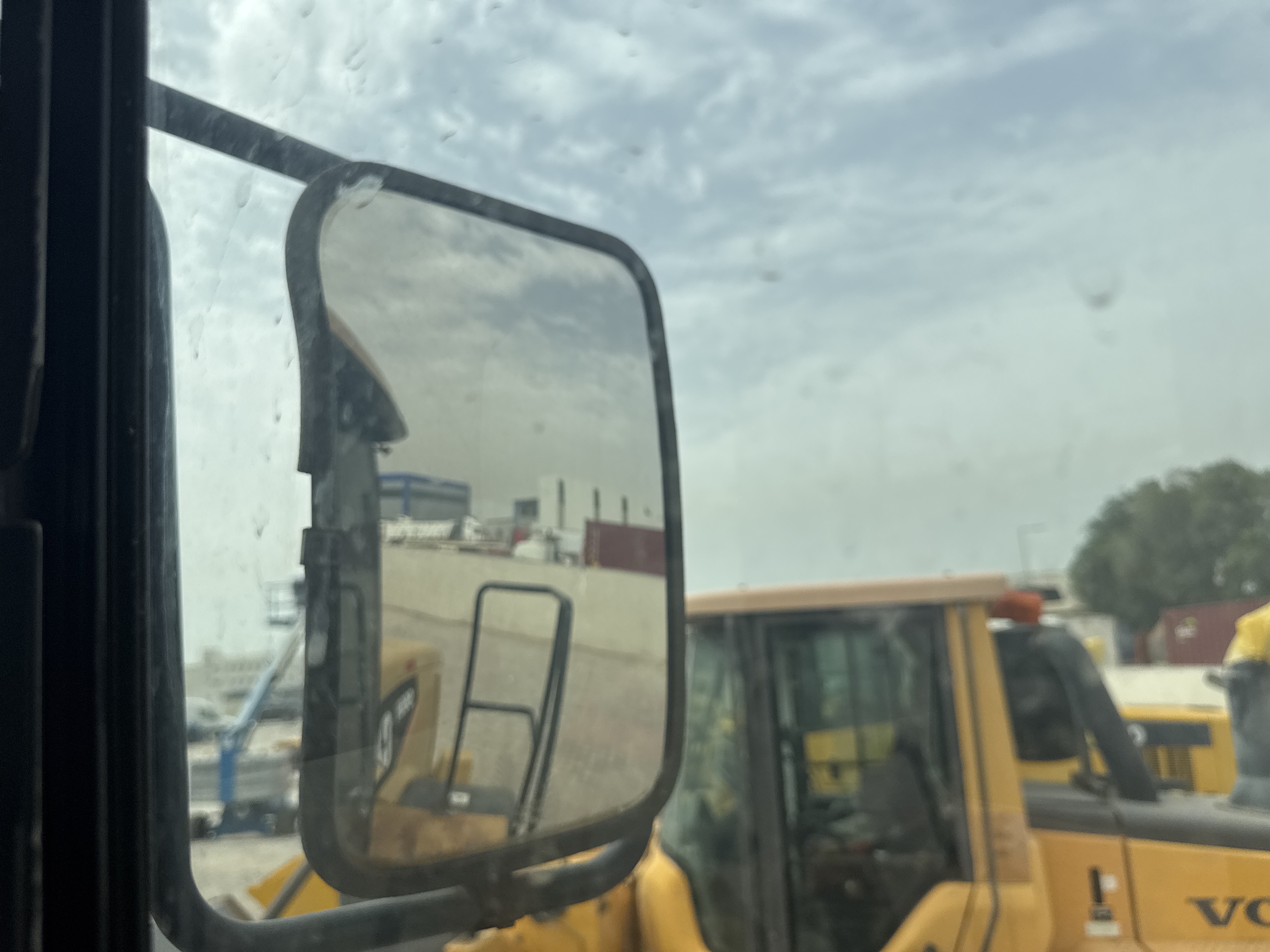 WHL-013-Cat-966H-Wheel-loaders-inspection-Cabin-Mirrors-1