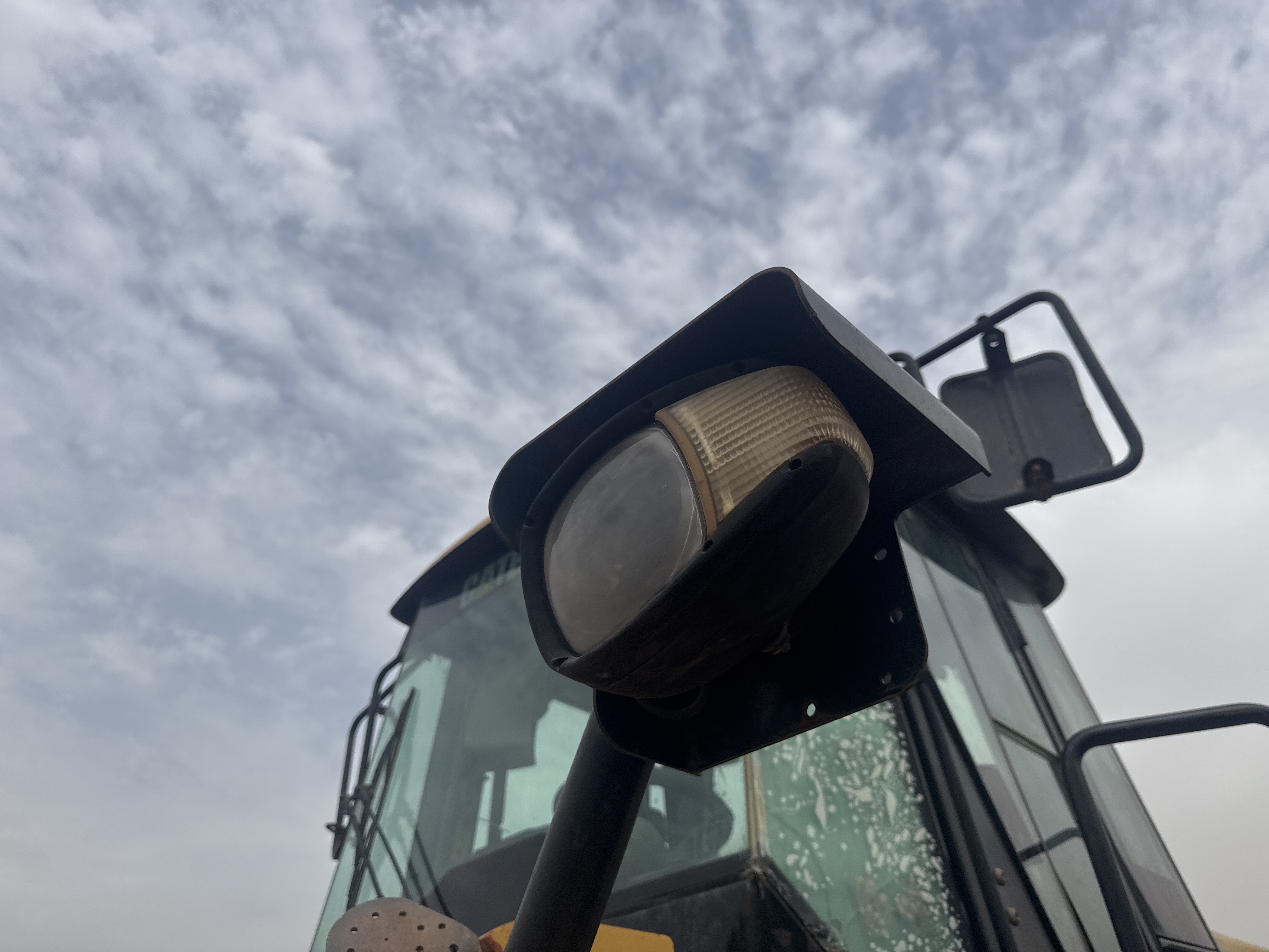 WHL-012-Cat-966H-Wheel-loaders-inspection-Electronic-Lights-and-signals-1