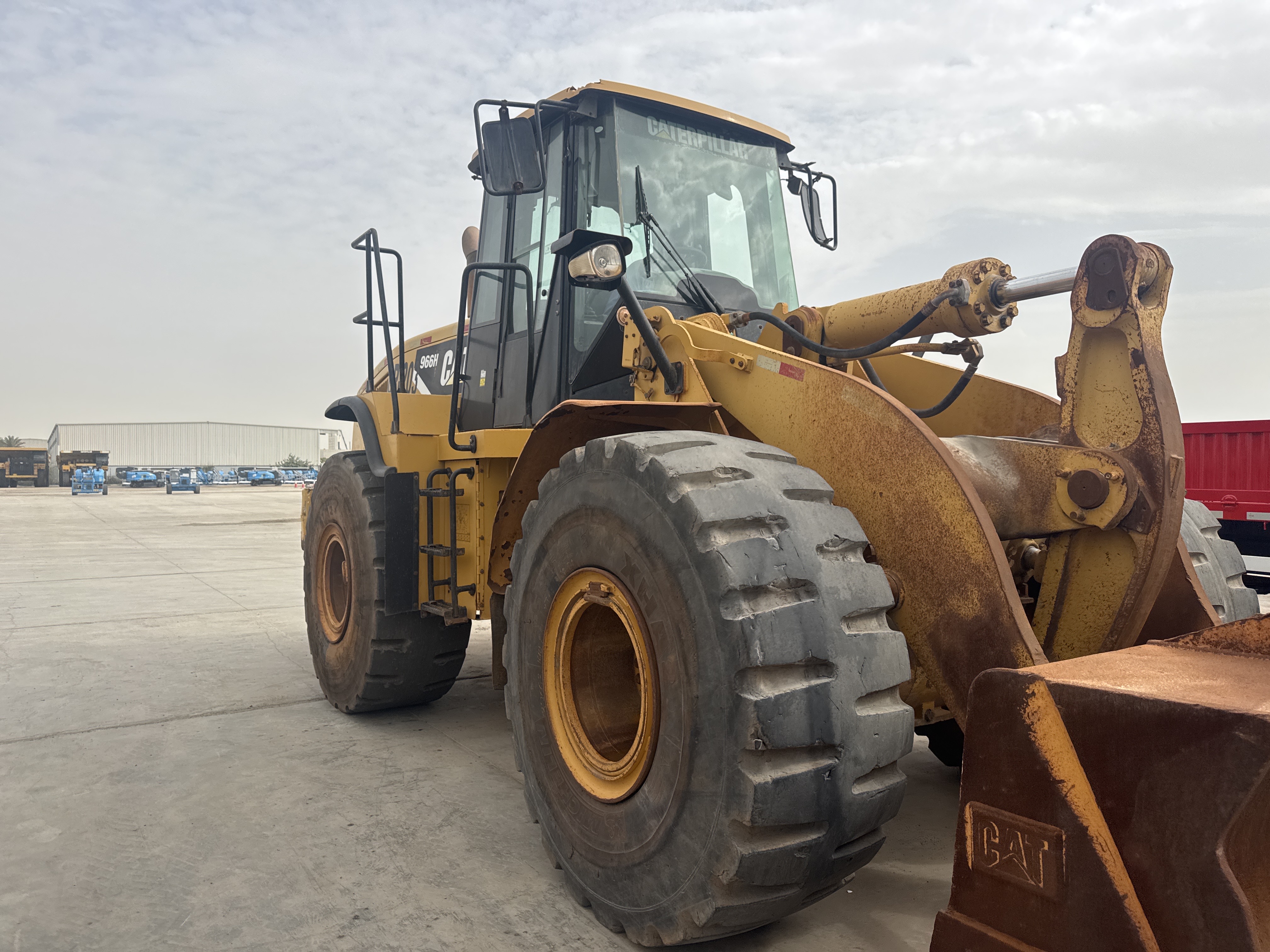 WHL-012-Cat-966H-Wheel-loaders-inspection-Structure-Paint-1