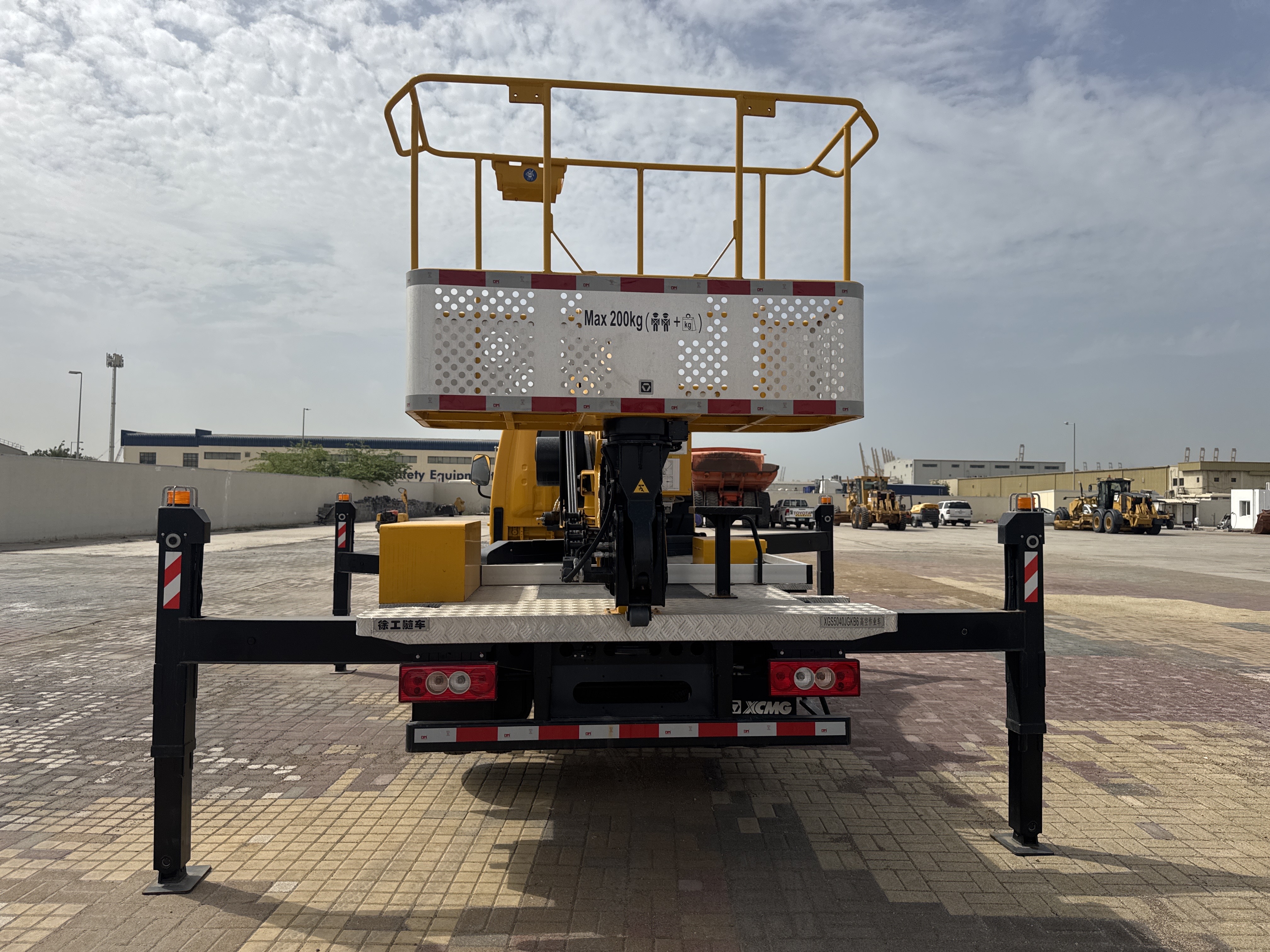 TMA-001-XCMG-GKS285-Truck-mounted-boom-lifts-inspection-Structure-Paint-1