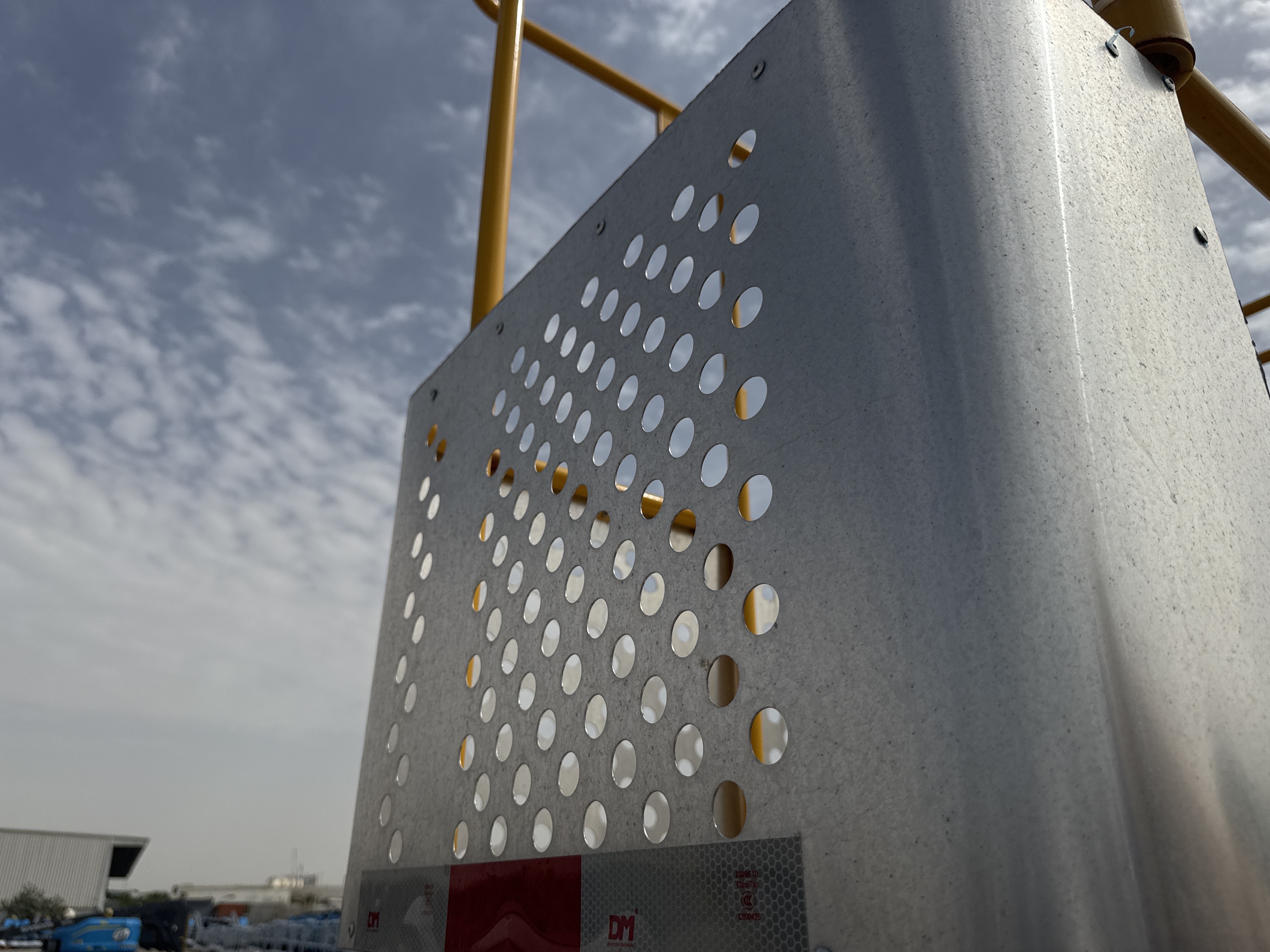 TMA-001-XCMG-GKS285-Truck-mounted-boom-lifts-inspection-Structure-Sheet-metal-(fiberglass)-1