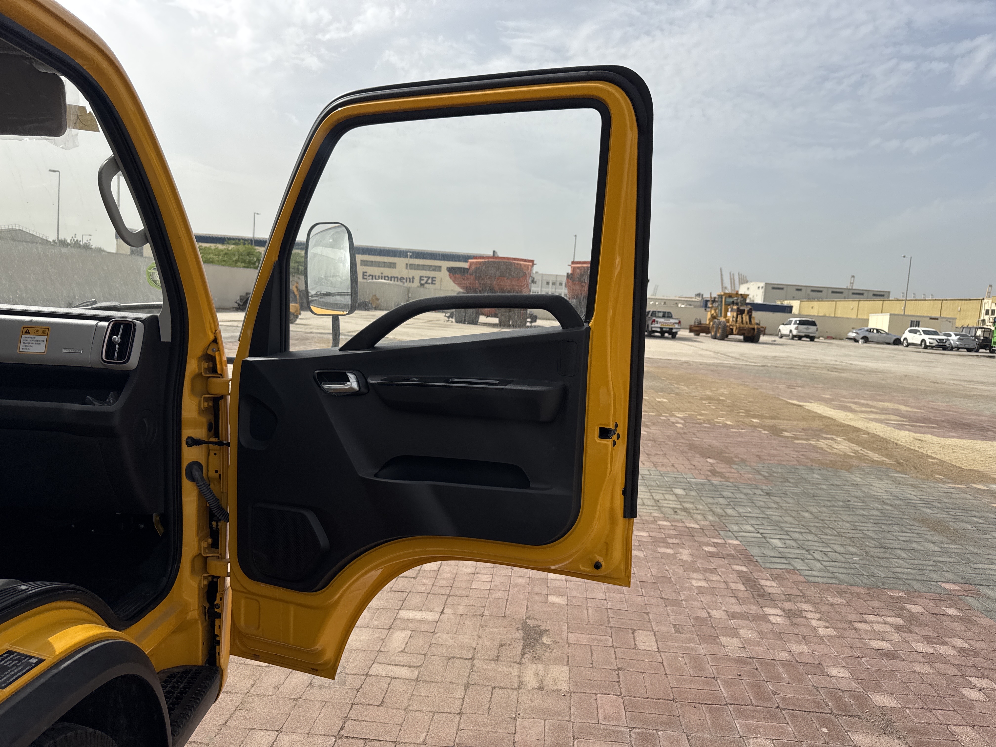 TMA-001-XCMG-GKS285-Truck-mounted-boom-lifts-inspection-Structure-Doors-1