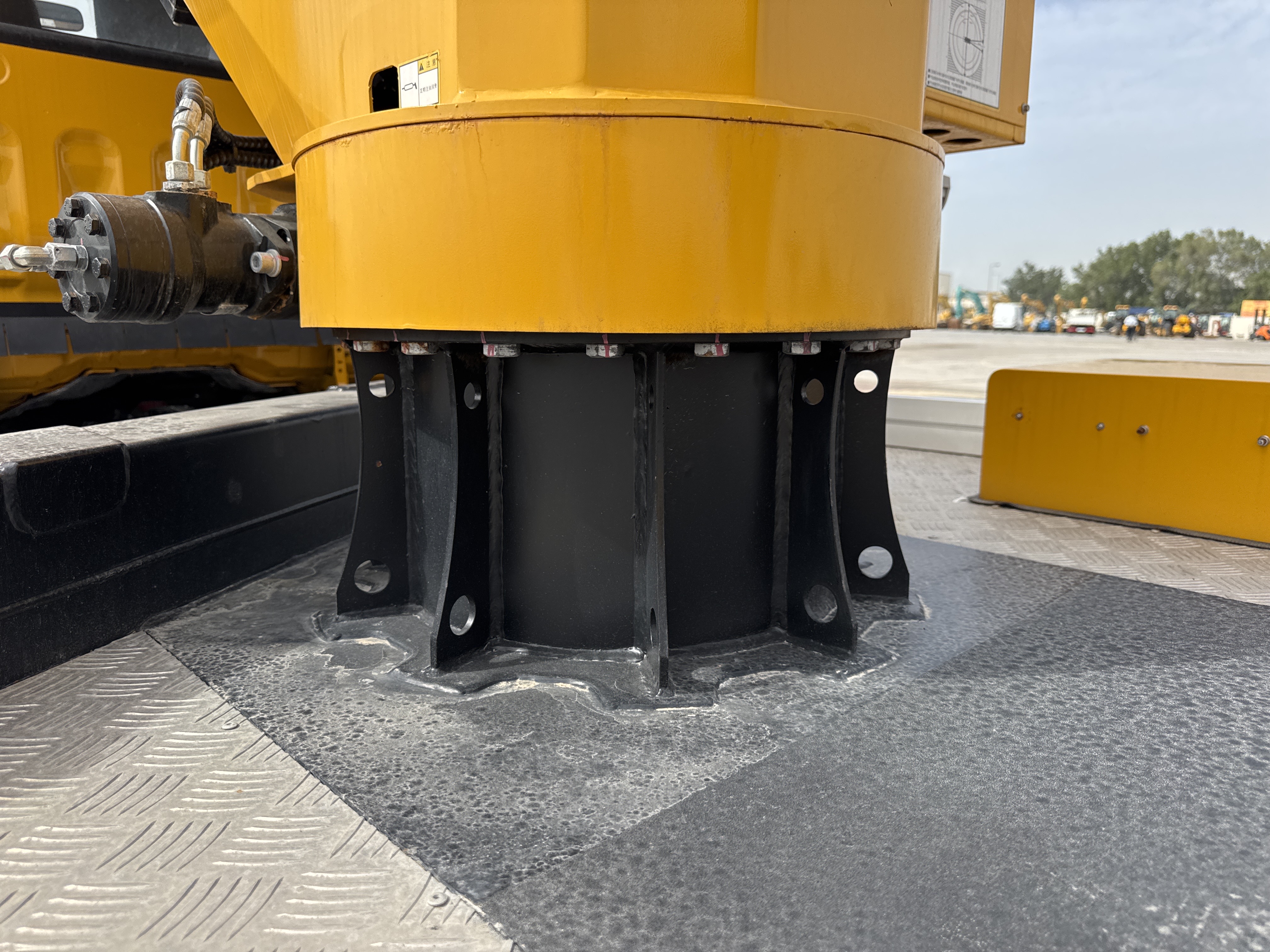 TMA-001-XCMG-GKS285-Truck-mounted-boom-lifts-inspection-Structure-Turntable/slewing-assembly-1