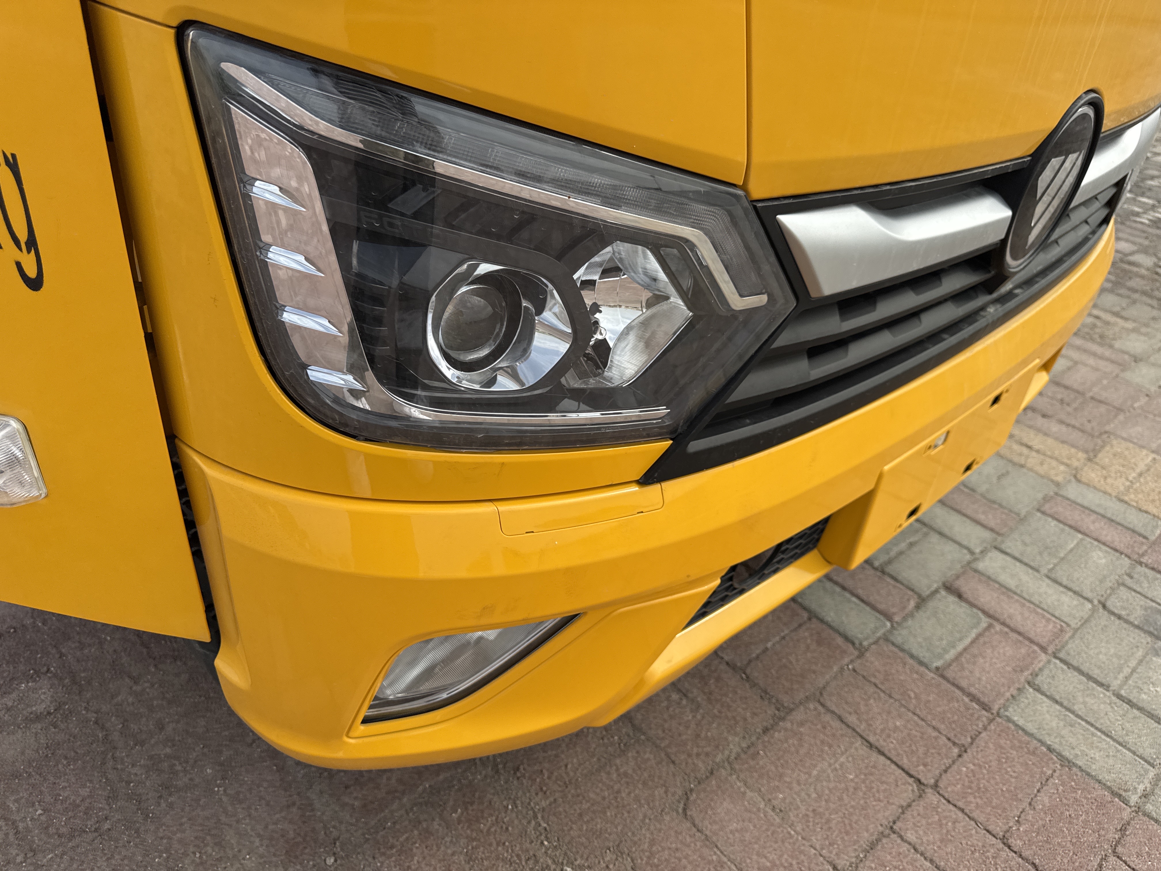 TMA-001-XCMG-GKS285-Truck-mounted-boom-lifts-inspection-Electronics-Lights-and-signals-1