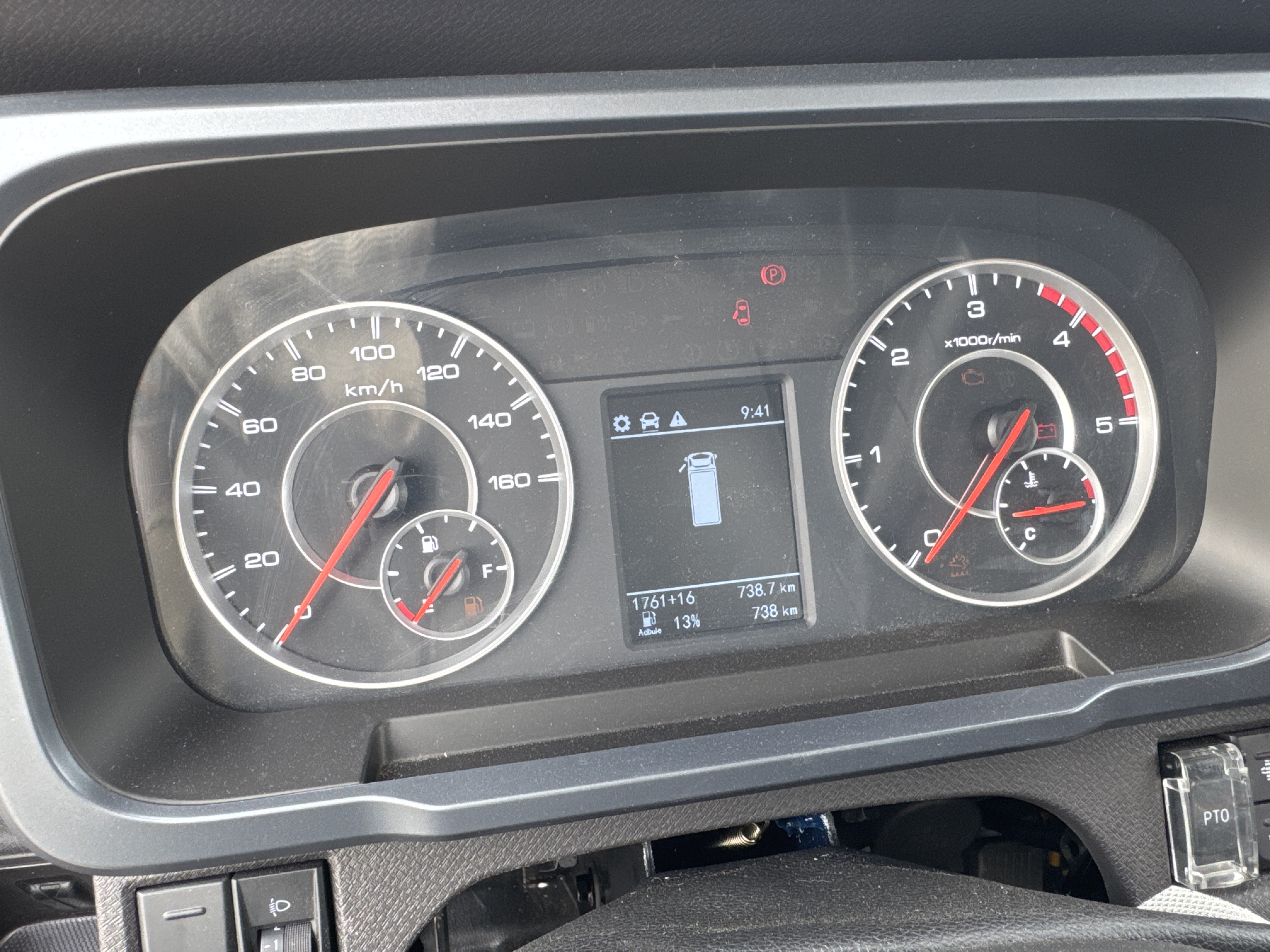 TMA-001-XCMG-GKS285-Truck-mounted-boom-lifts-inspection-Electronics-Instrument-cluster-1