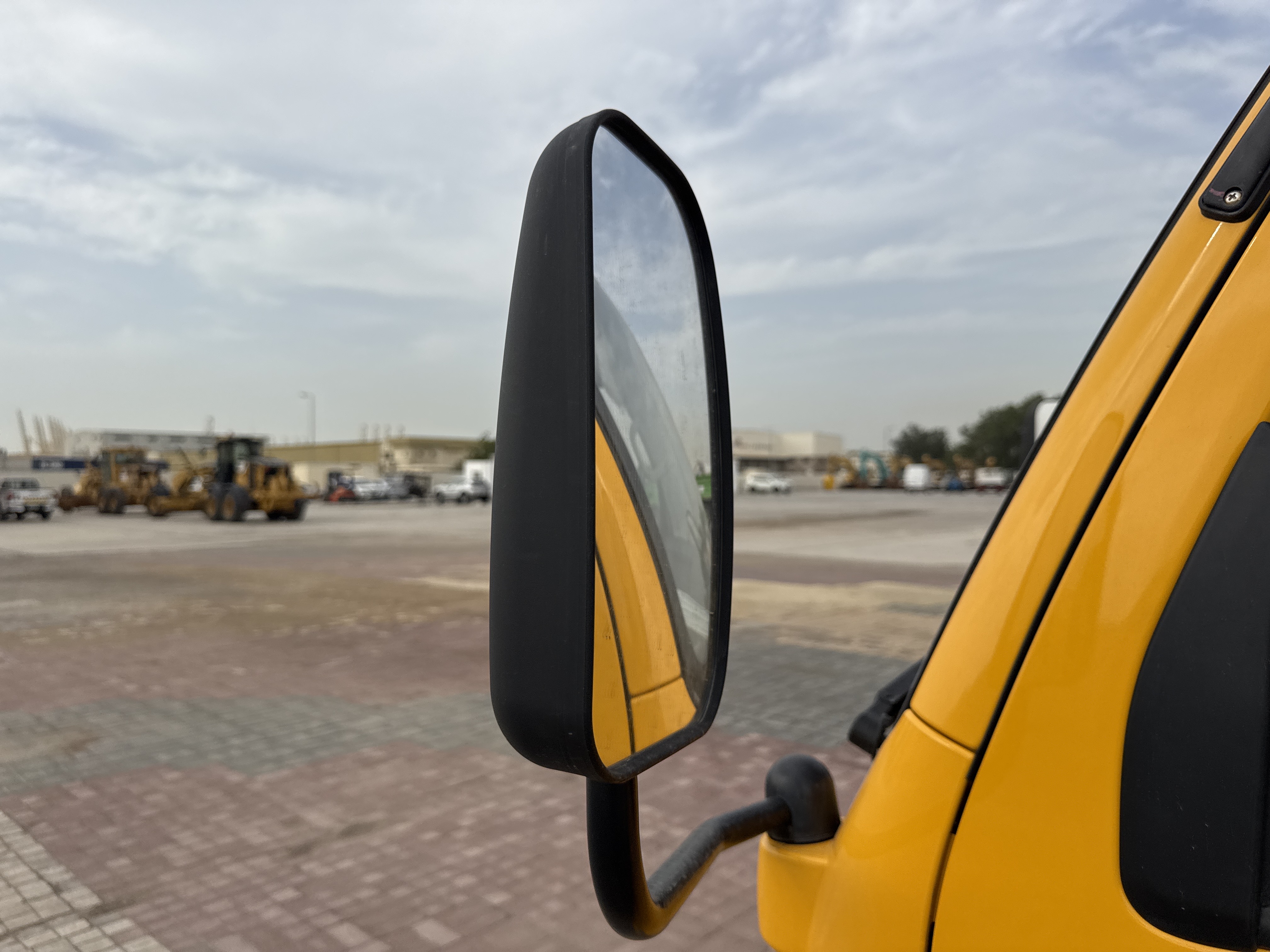 TMA-001-XCMG-GKS285-Truck-mounted-boom-lifts-inspection-Cabin-Mirrors-1