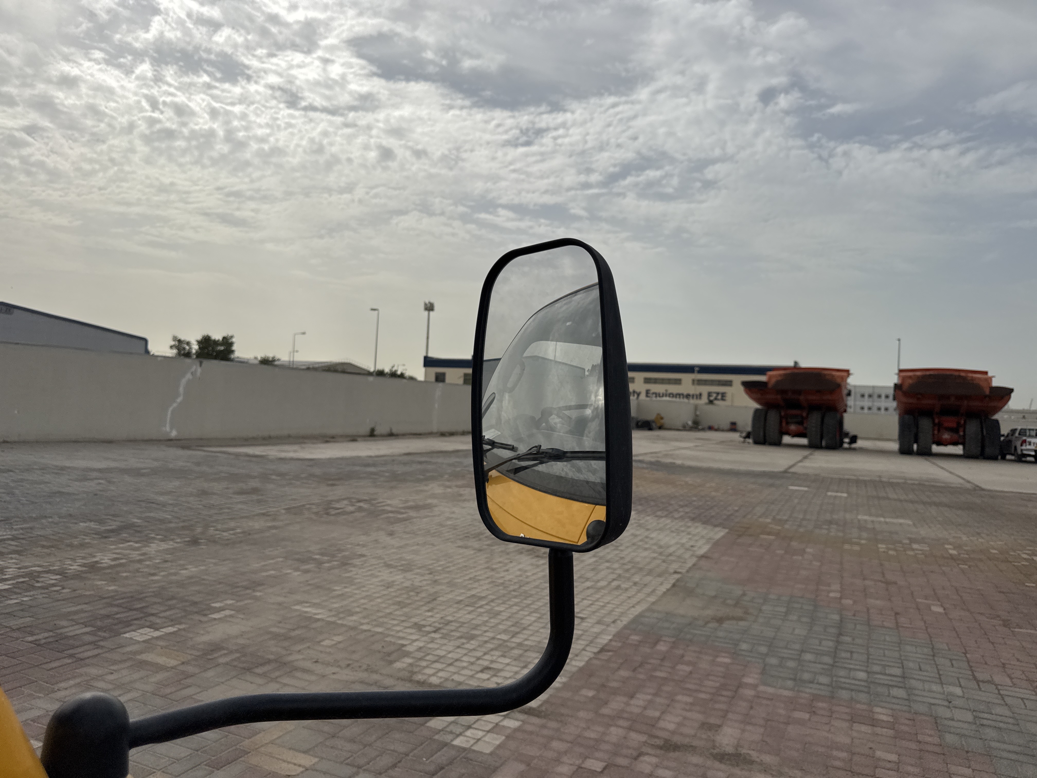 TMA-001-XCMG-GKS285-Truck-mounted-boom-lifts-inspection-Cabin-Mirrors-1