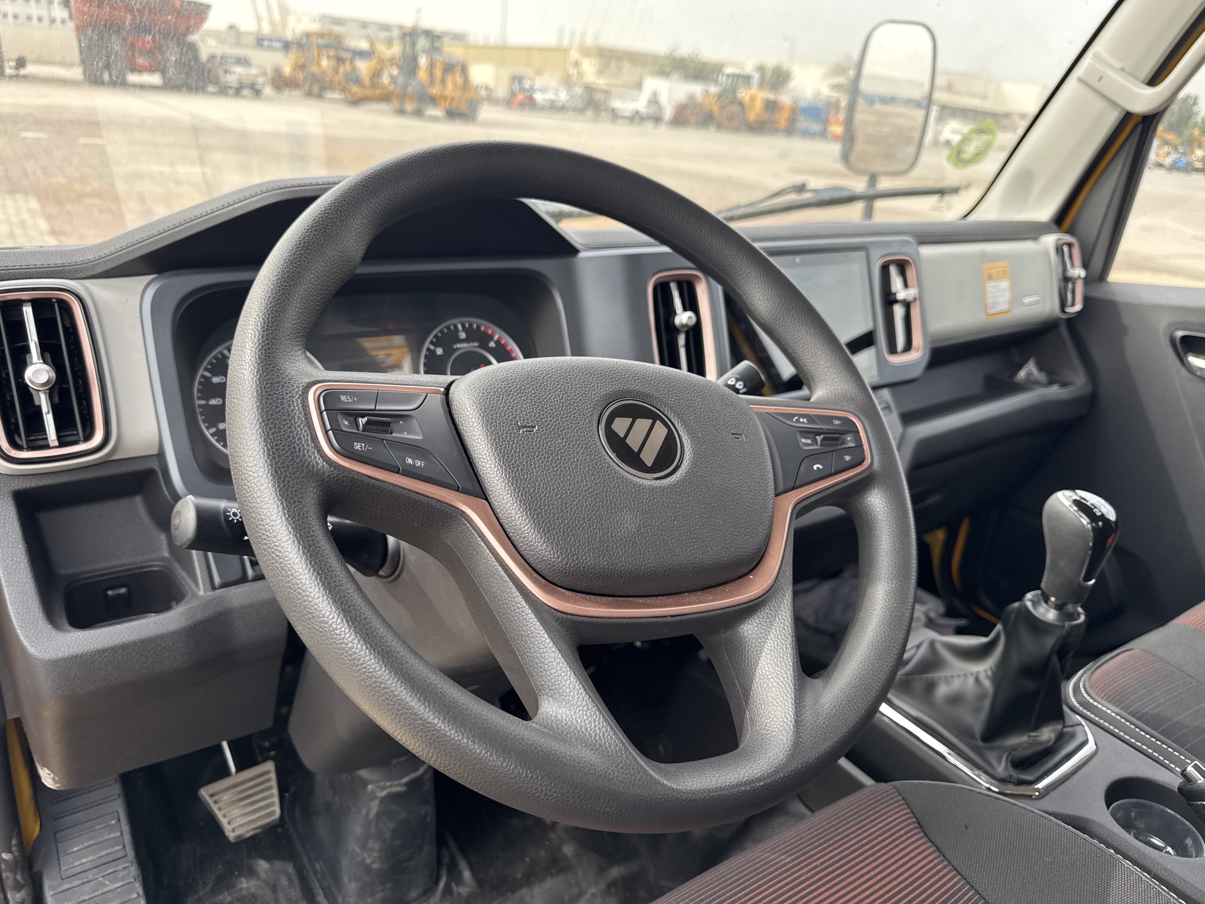 TMA-001-XCMG-GKS285-Truck-mounted-boom-lifts-inspection-Cabin-Steering-controls-1