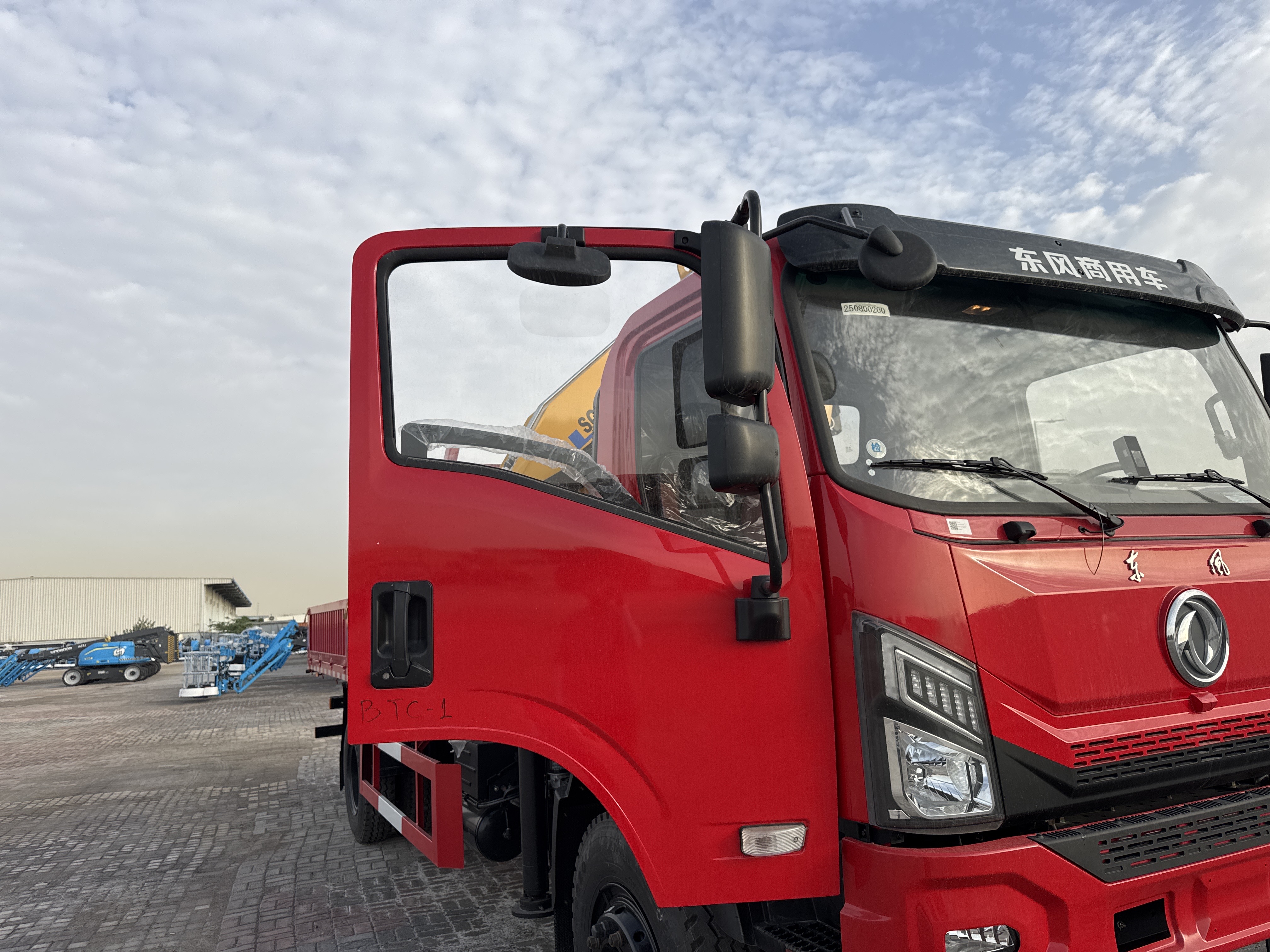 BTC-001-XCMG-SQ8ZK3Q-Boom-truck-cranes-inspection-Structure-Doors-1