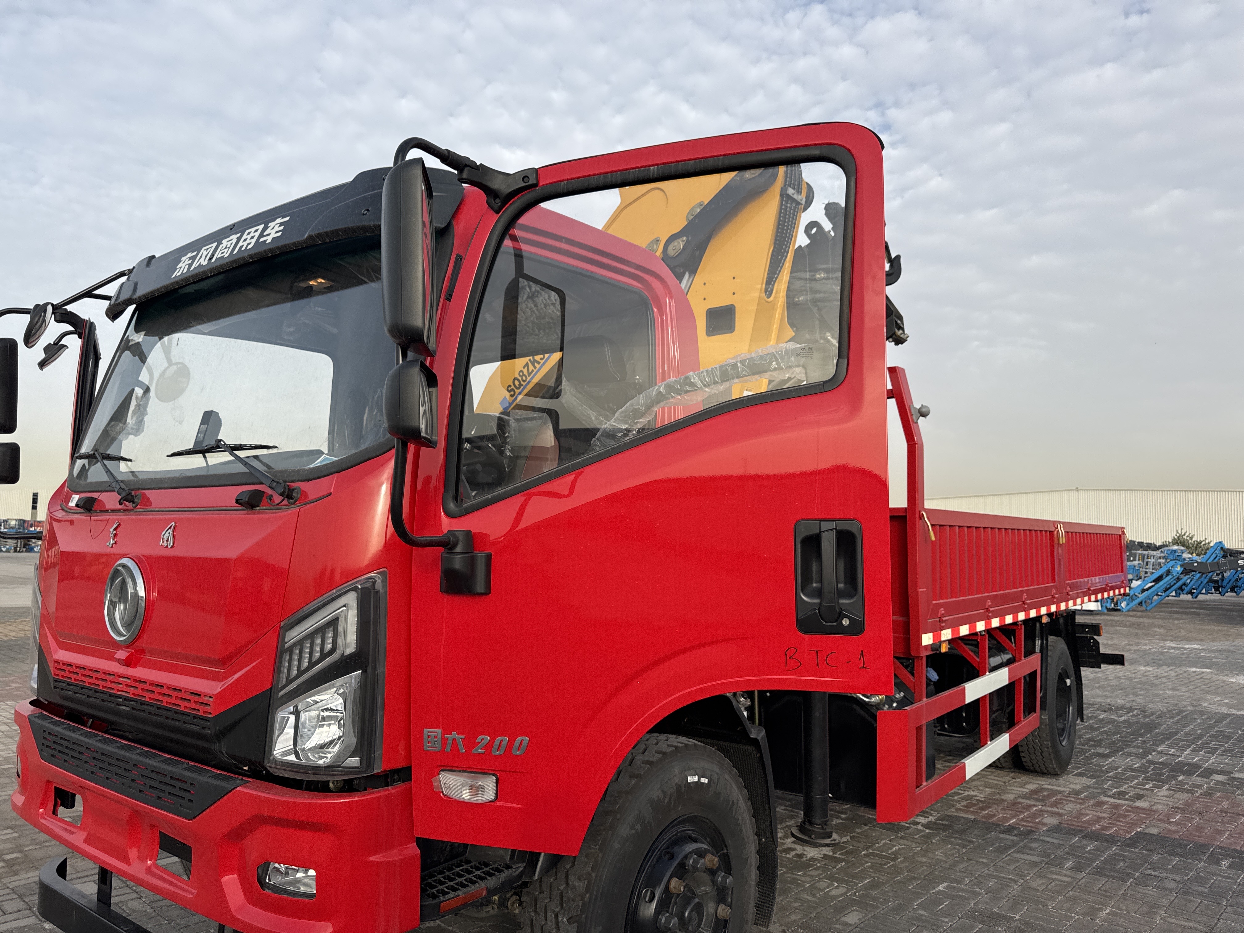 BTC-001-XCMG-SQ8ZK3Q-Boom-truck-cranes-inspection-Structure-Doors-1