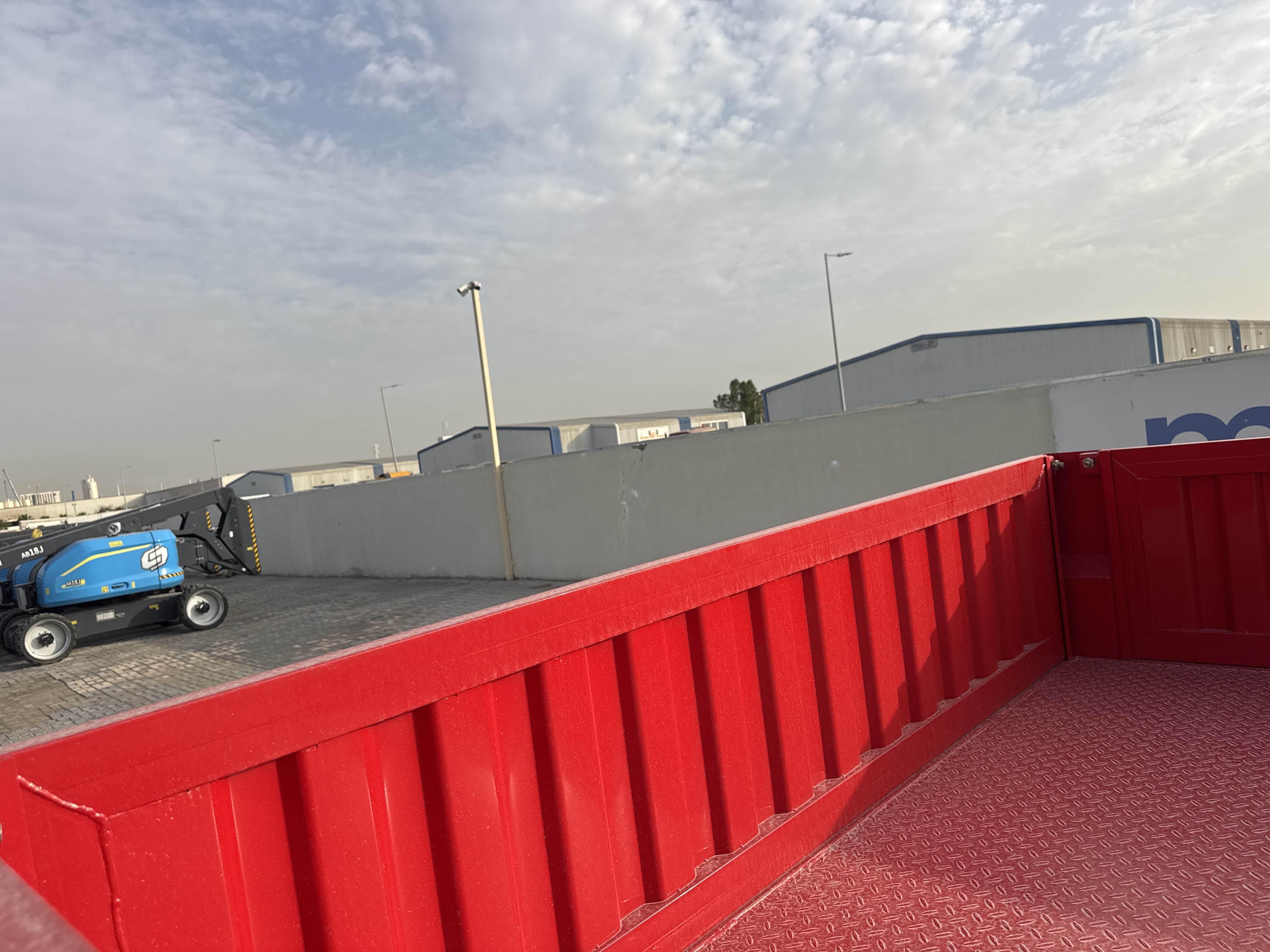 BTC-001-XCMG-SQ8ZK3Q-Boom-truck-cranes-inspection-Structure-Tailgate-1
