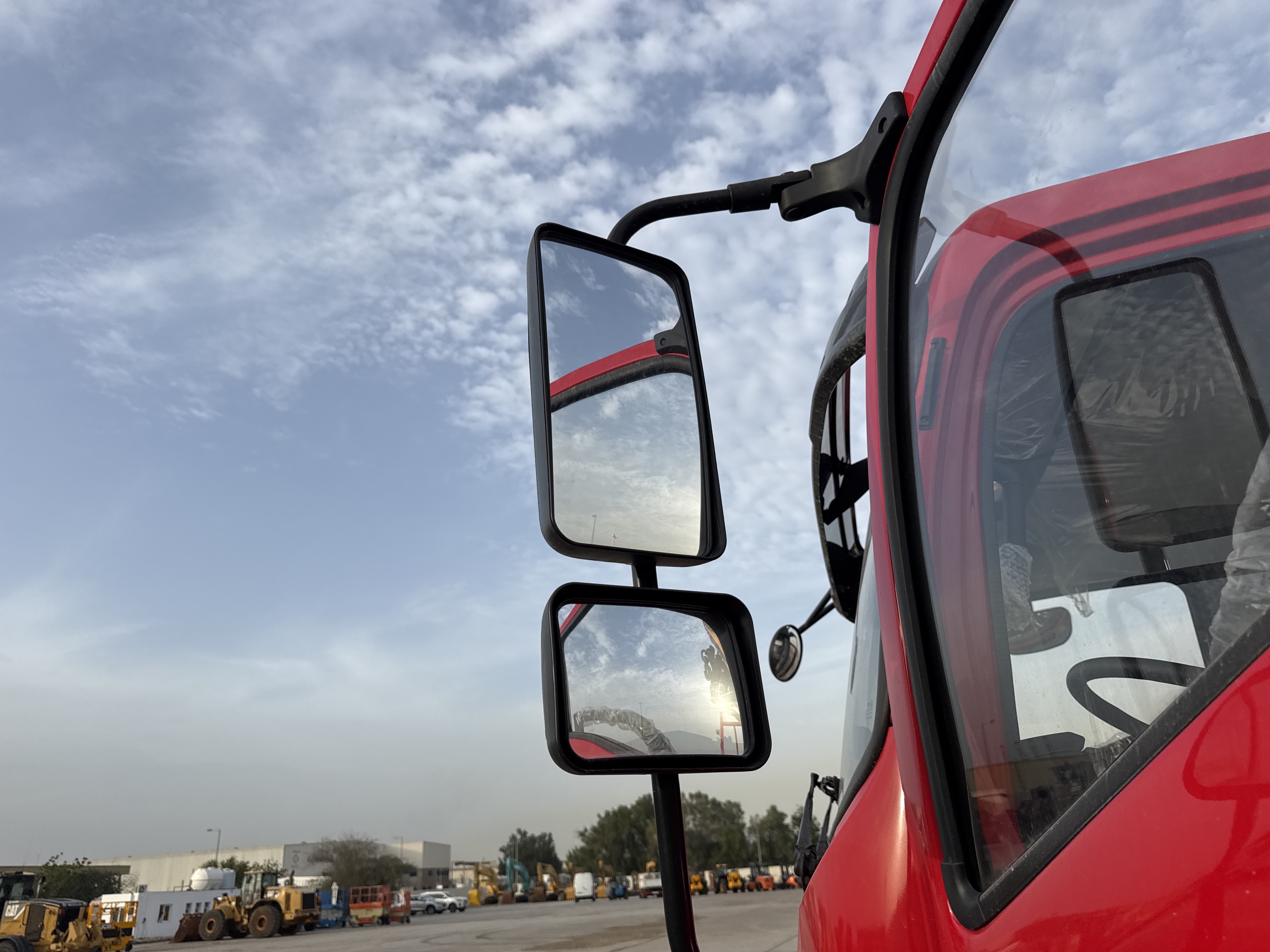 BTC-001-XCMG-SQ8ZK3Q-Boom-truck-cranes-inspection-Cabin-Mirrors-1