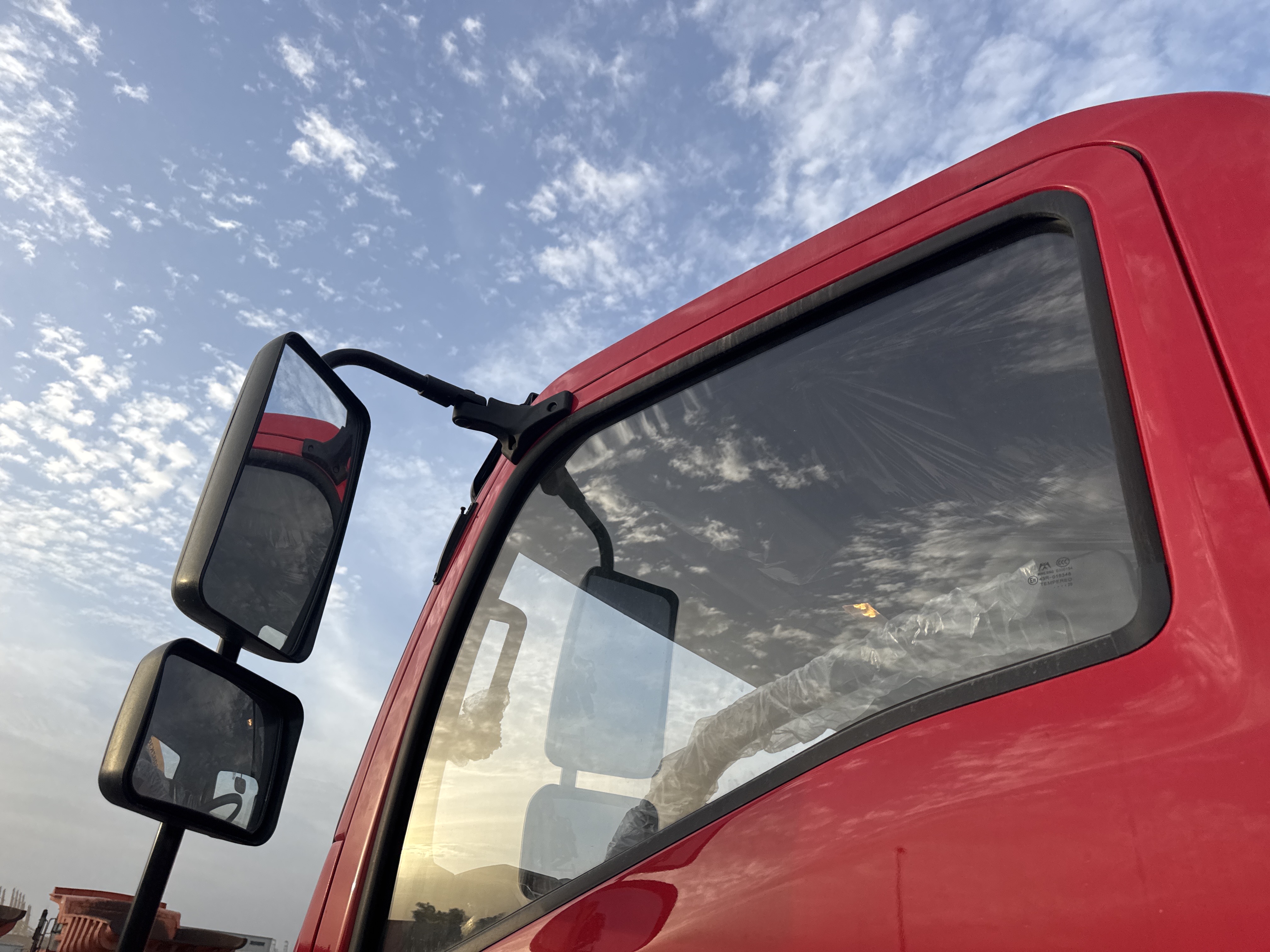 BTC-001-XCMG-SQ8ZK3Q-Boom-truck-cranes-inspection-Safety-Glass-1