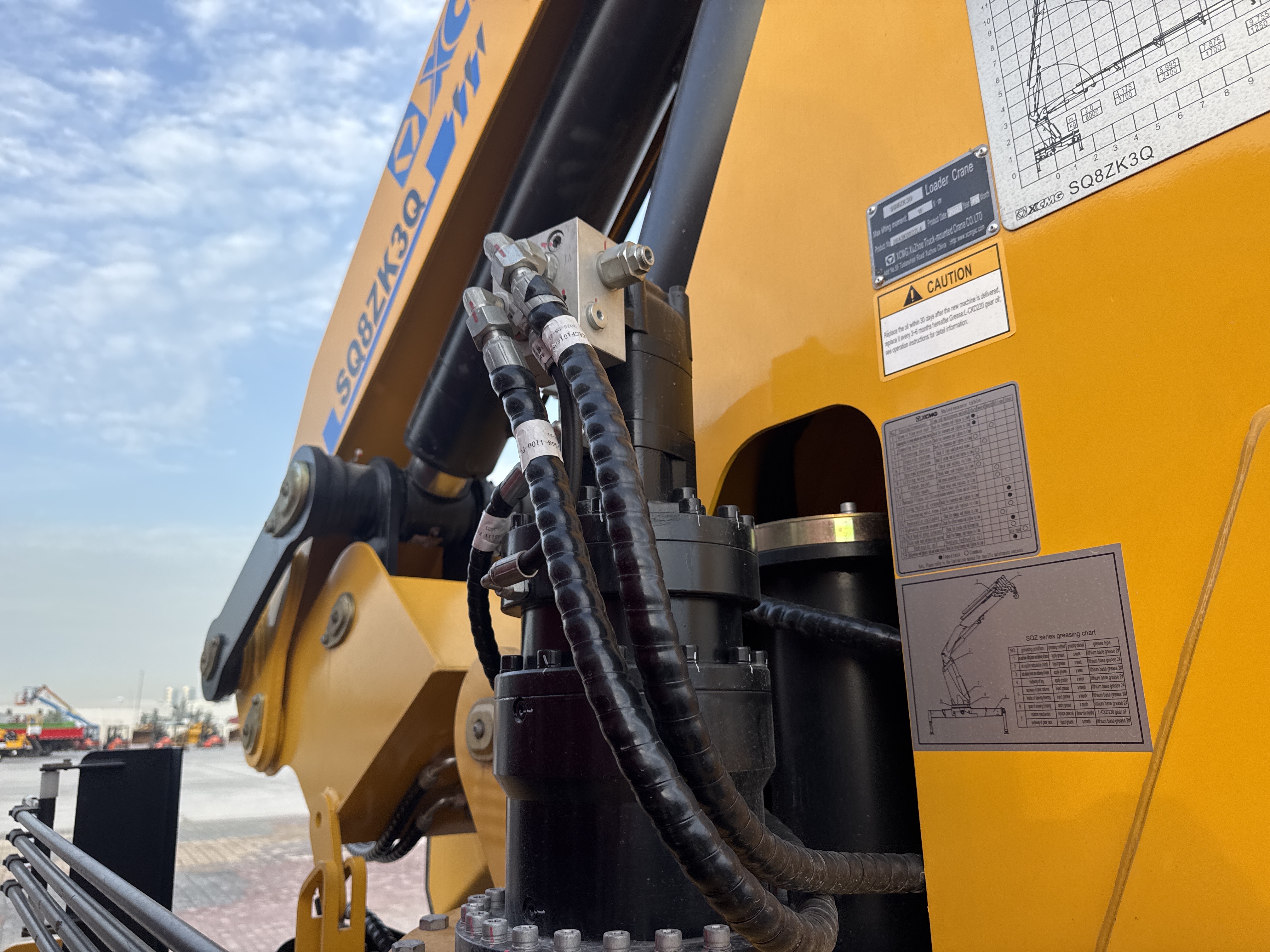 BTC-001-XCMG-SQ8ZK3Q-Boom-truck-cranes-inspection-Hydraulics-Hydraulic-hoses-and-lines-1