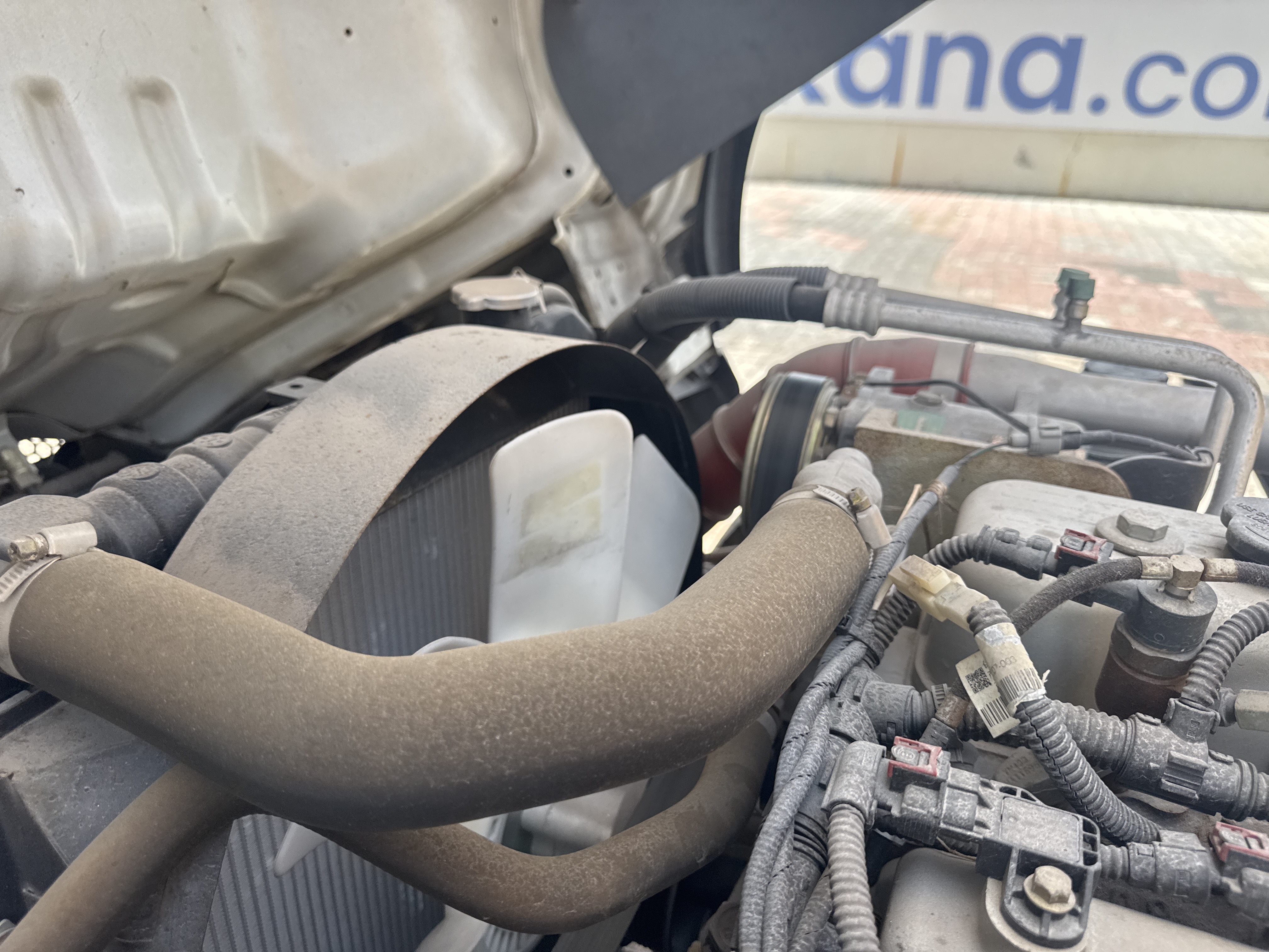 BTC-002-XCMG-SQS125-Boom-truck-cranes-inspection-Engine-Hoses-1