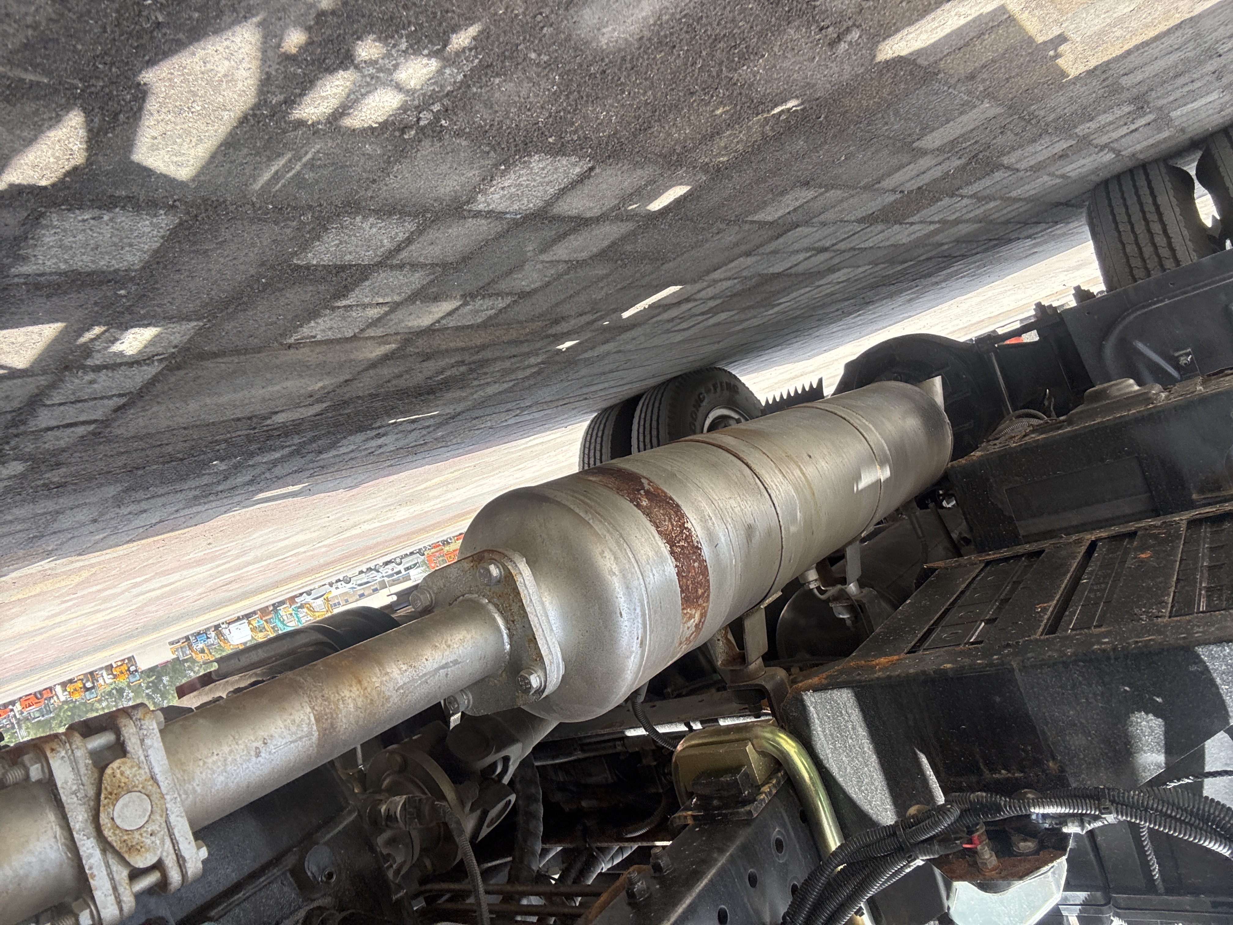 BTC-002-XCMG-SQS125-Boom-truck-cranes-inspection-Engine-Exhaust-system-1