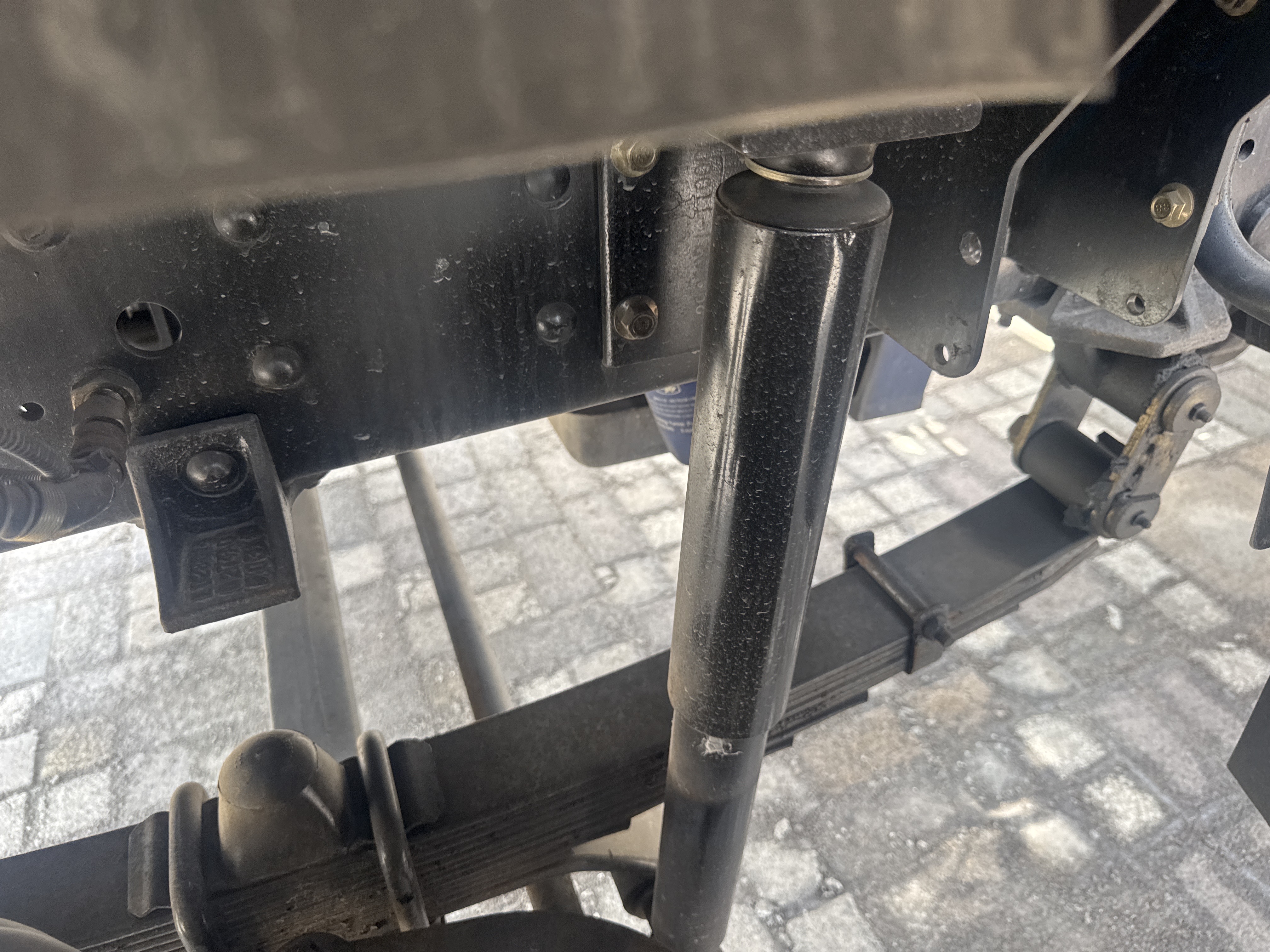 BTC-002-XCMG-SQS125-Boom-truck-cranes-inspection-Chassis-Front-suspension-1