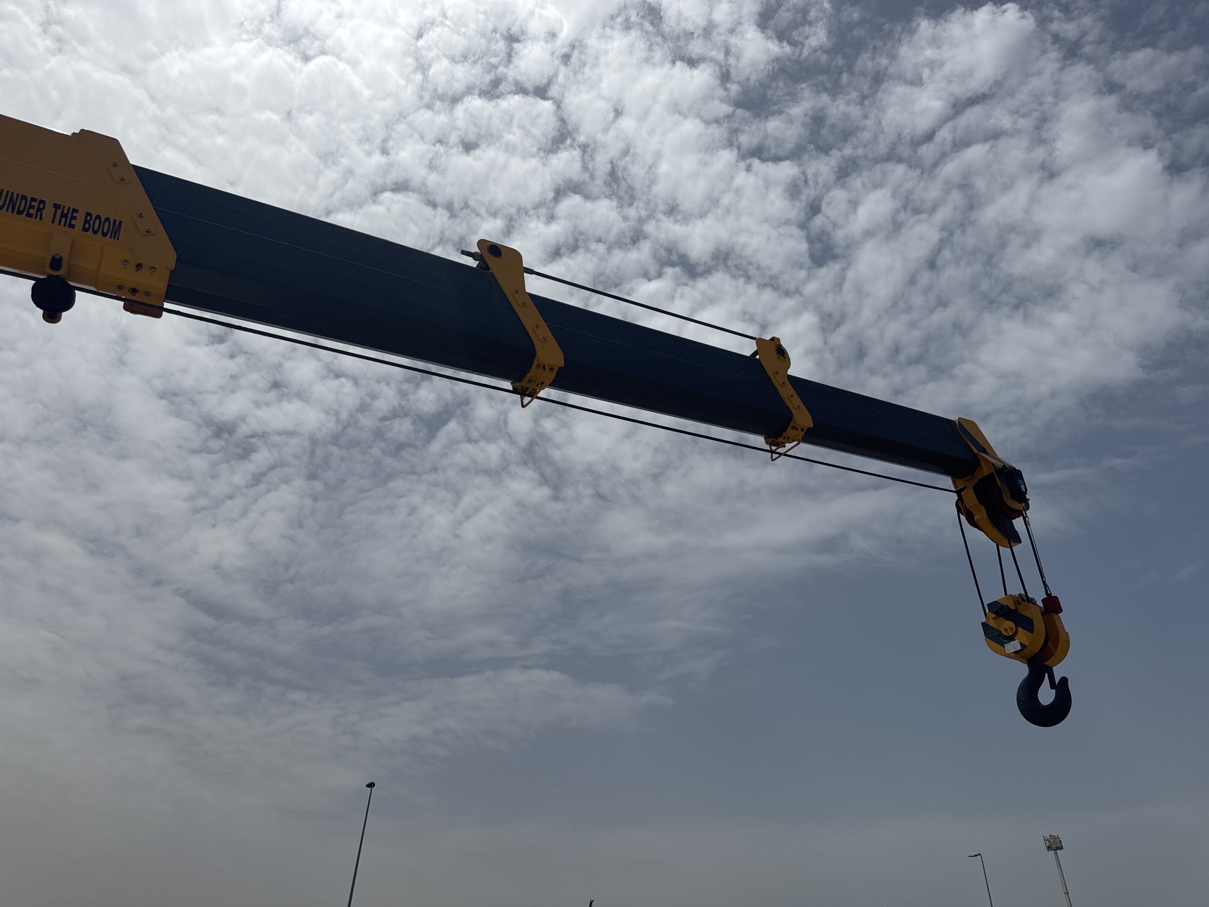 BTC-002-XCMG-SQS125-Boom-truck-cranes-inspection-Chassis-Telescopic-boom-1