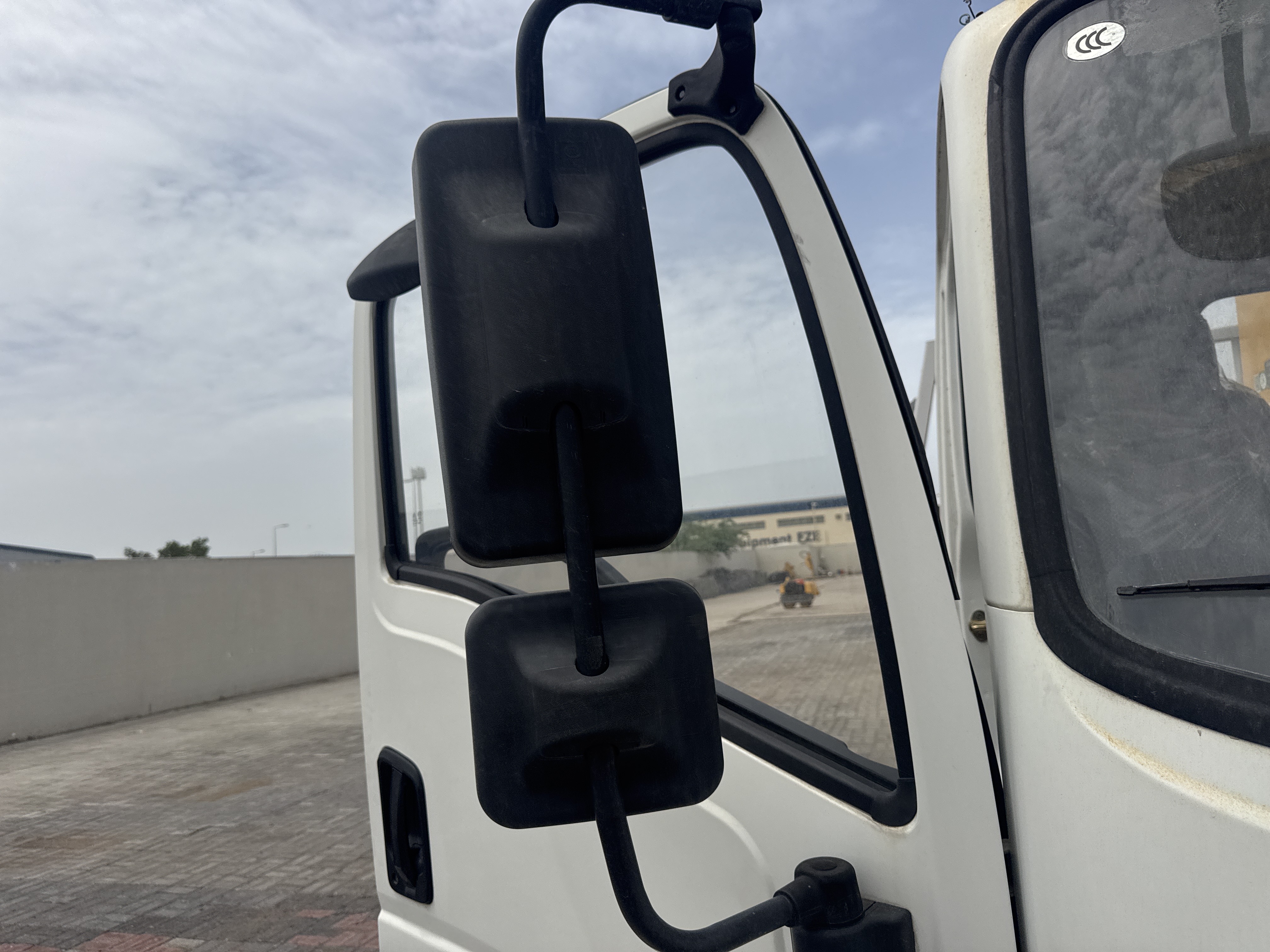 BTC-002-XCMG-SQS125-Boom-truck-cranes-inspection-Cabin-Mirrors-1
