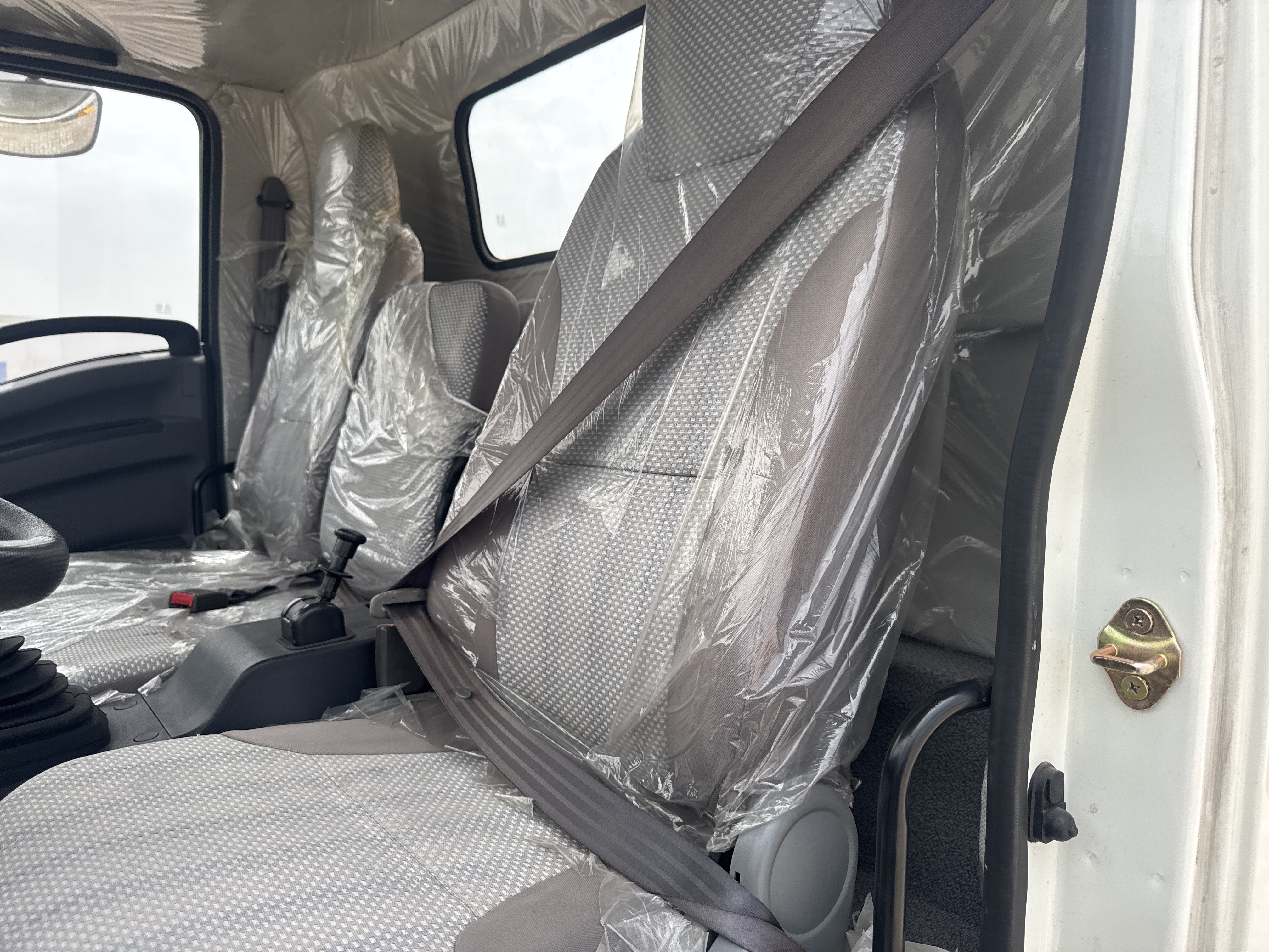 BTC-002-XCMG-SQS125-Boom-truck-cranes-inspection-Safety-Seat-belts-1