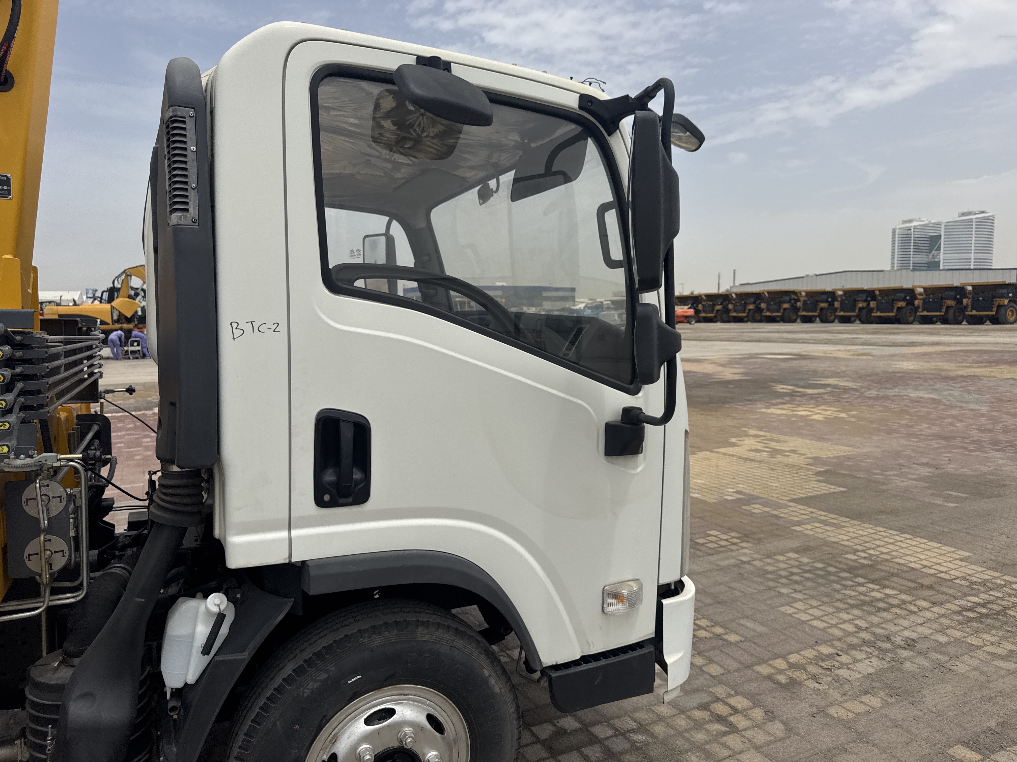 BTC-002-XCMG-SQS125-Boom-truck-cranes-inspection-Structure-Doors-1