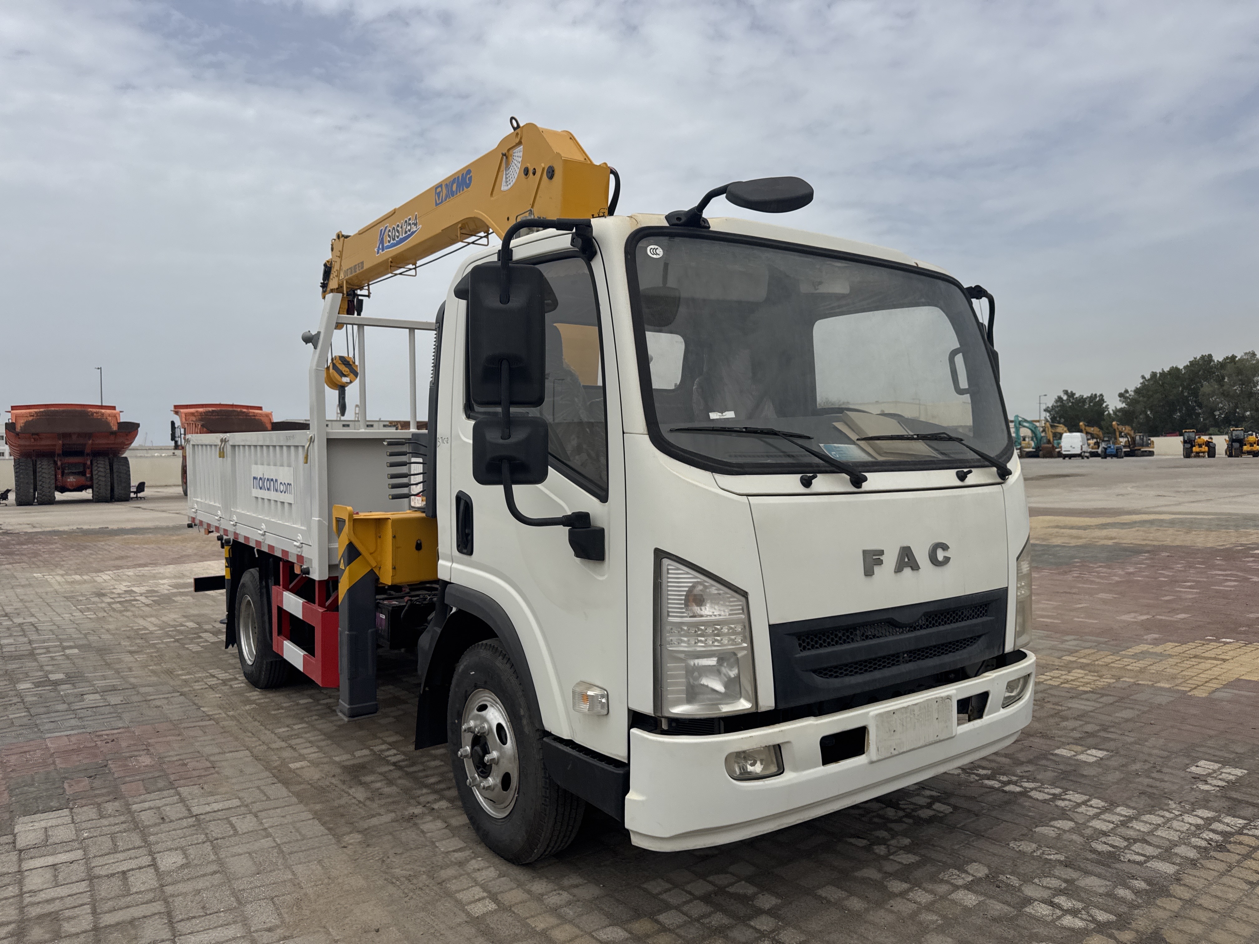 BTC-002-XCMG-SQS125-Boom-truck-cranes-inspection-Structure-Paint-1