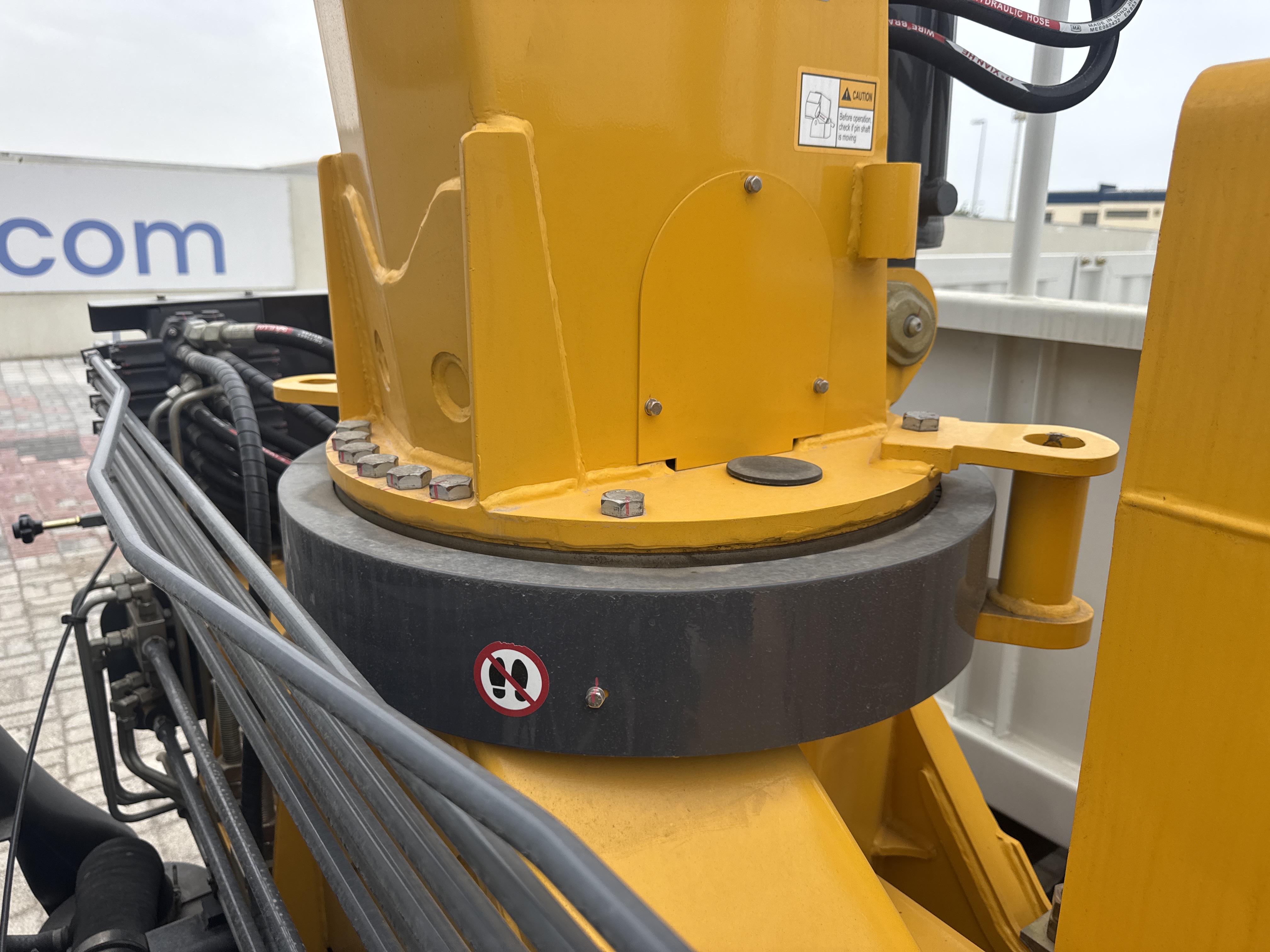 BTC-002-XCMG-SQS125-Boom-truck-cranes-inspection-Structure-Turntable/slewing-assembly-1