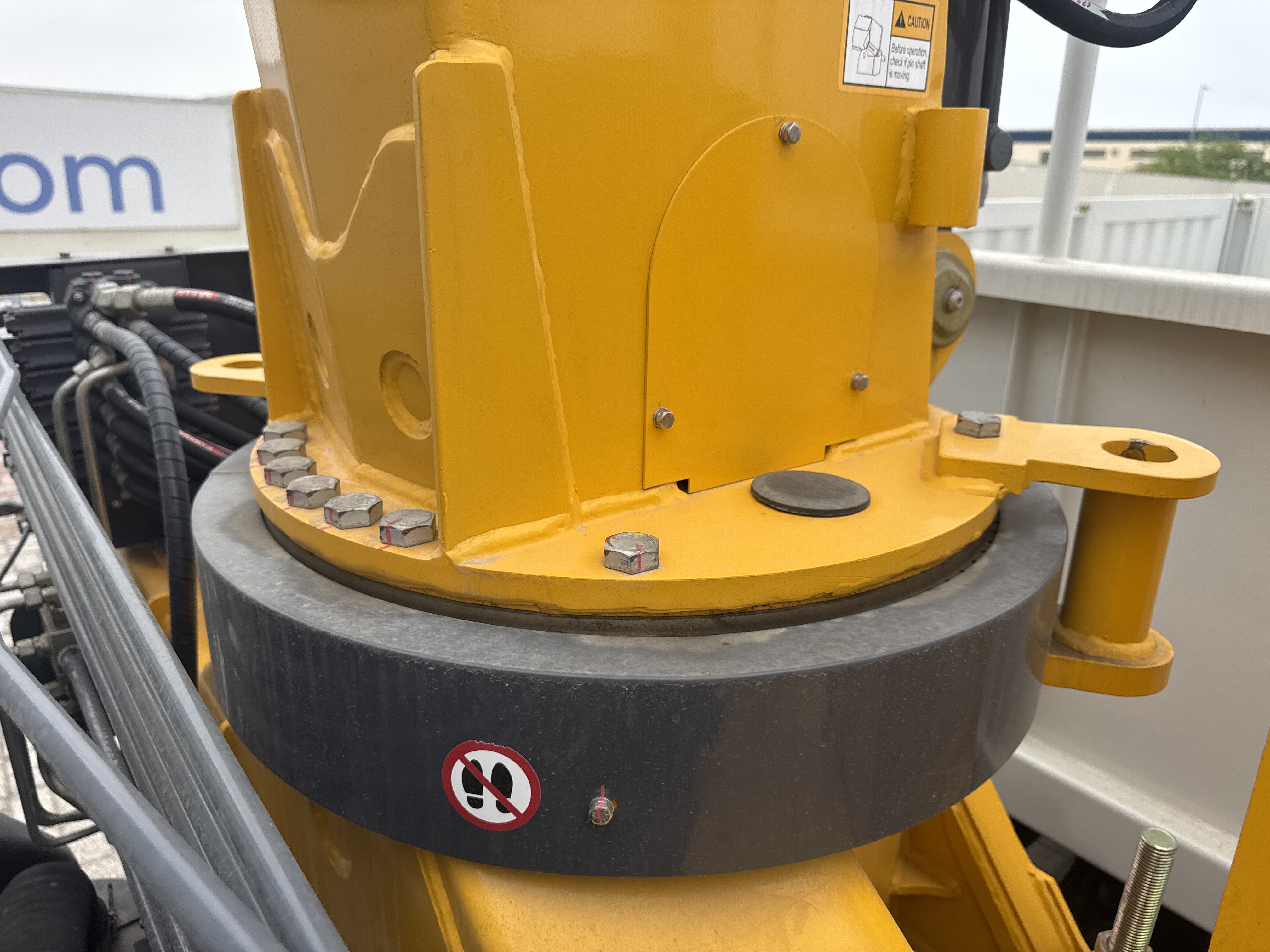 BTC-002-XCMG-SQS125-Boom-truck-cranes-inspection-Structure-Turntable/slewing-assembly-1