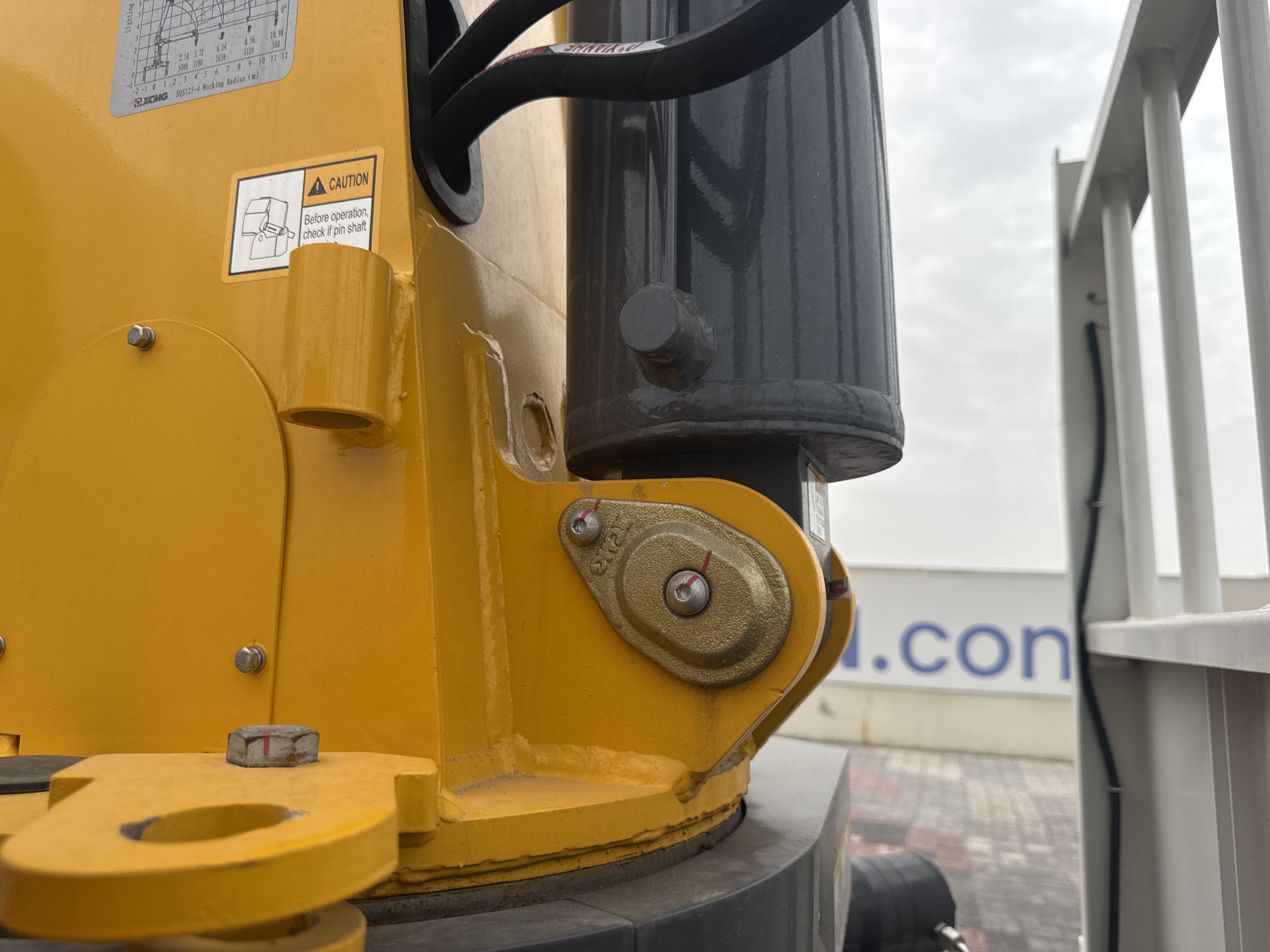 BTC-002-XCMG-SQS125-Boom-truck-cranes-inspection-Hydraulics-Boom-base-pin-and-bushings-1