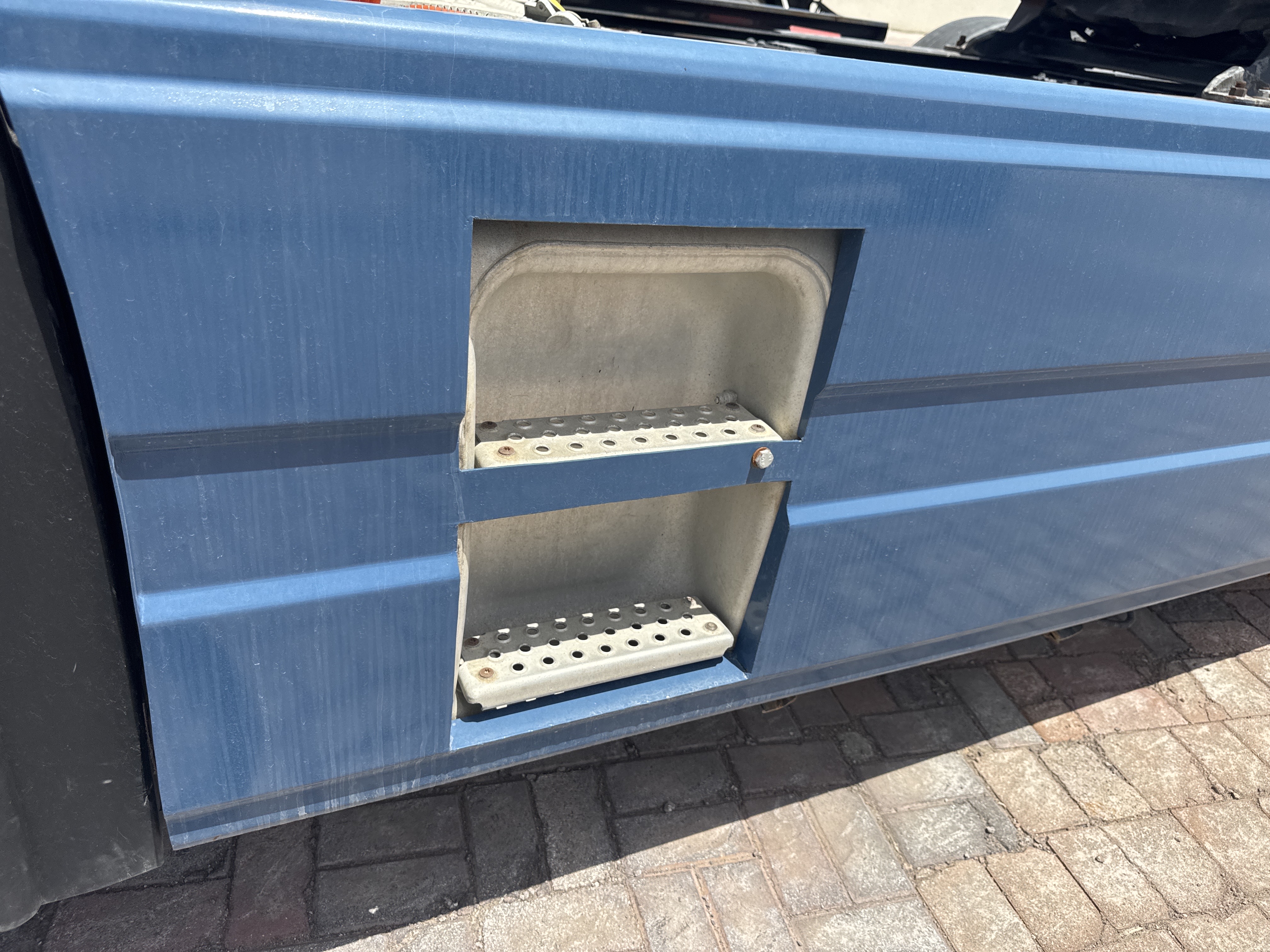 PMT-004-Mercedes-Benz-Actros-1845-Trailer-trucks-inspection-Structure-Steps/ladders-1